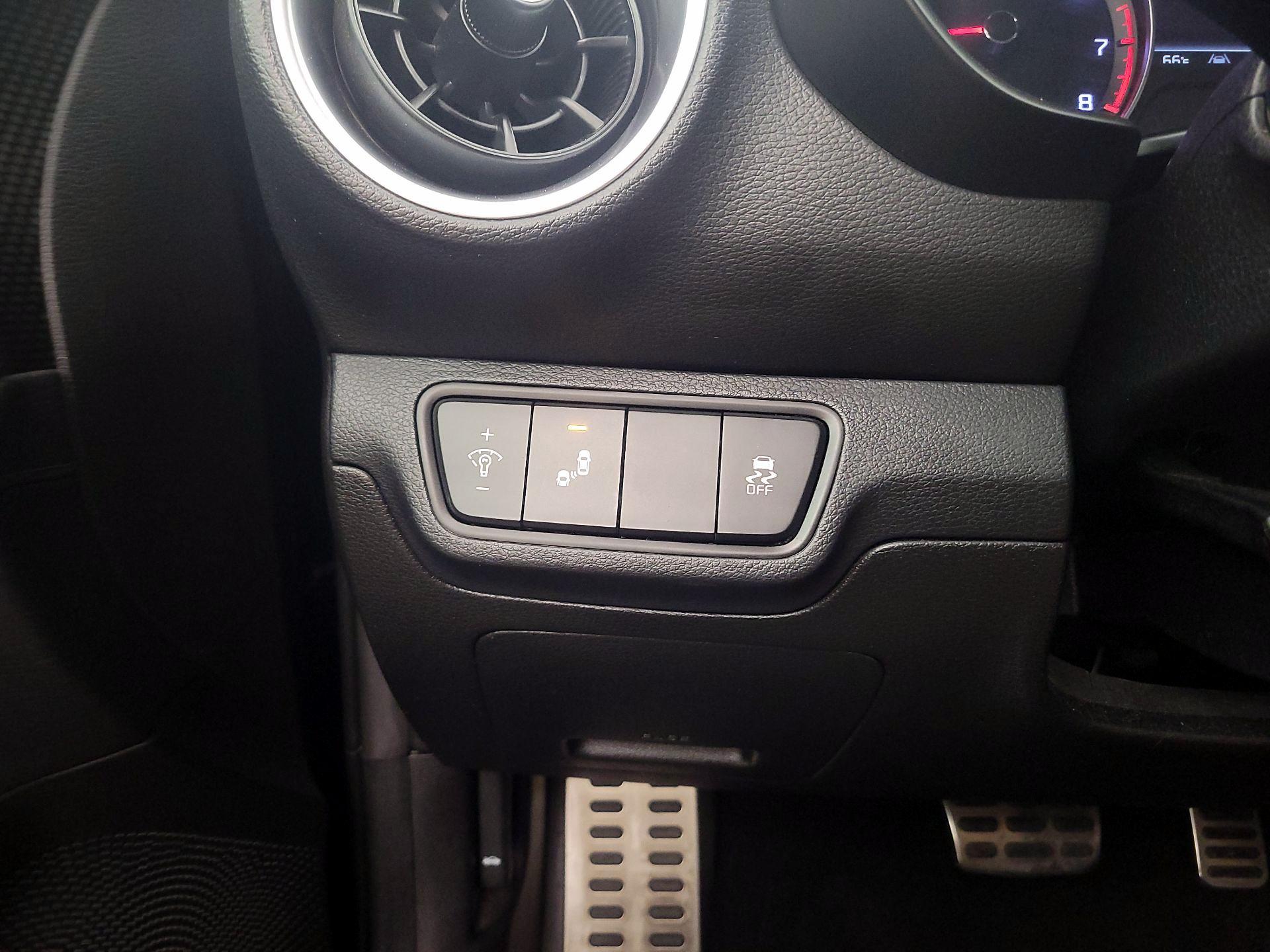 Thumbnail: 2023 Kia Forte - 13