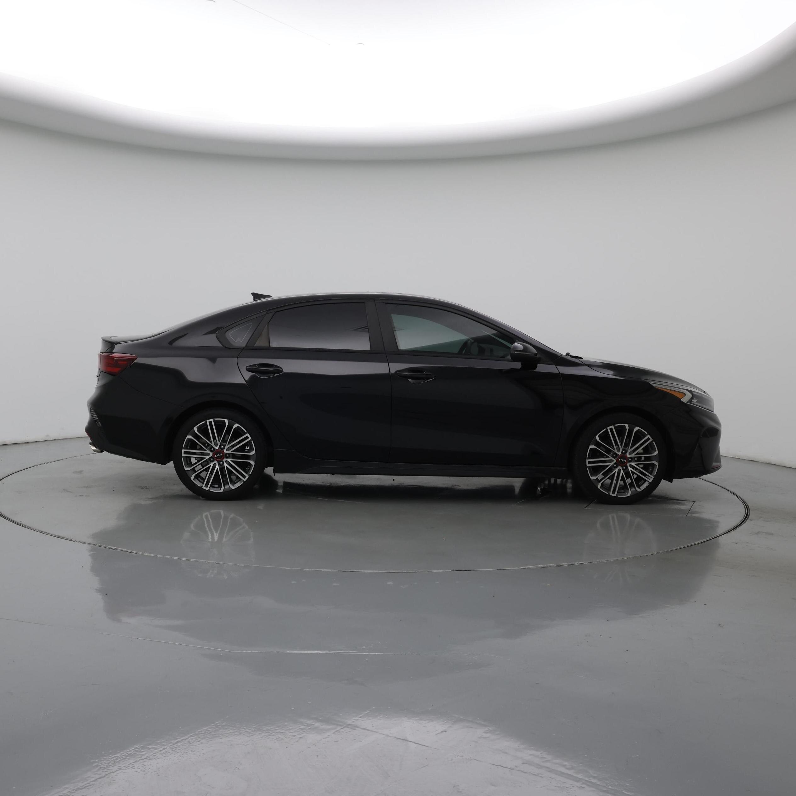 Thumbnail: 2023 Kia Forte - 7