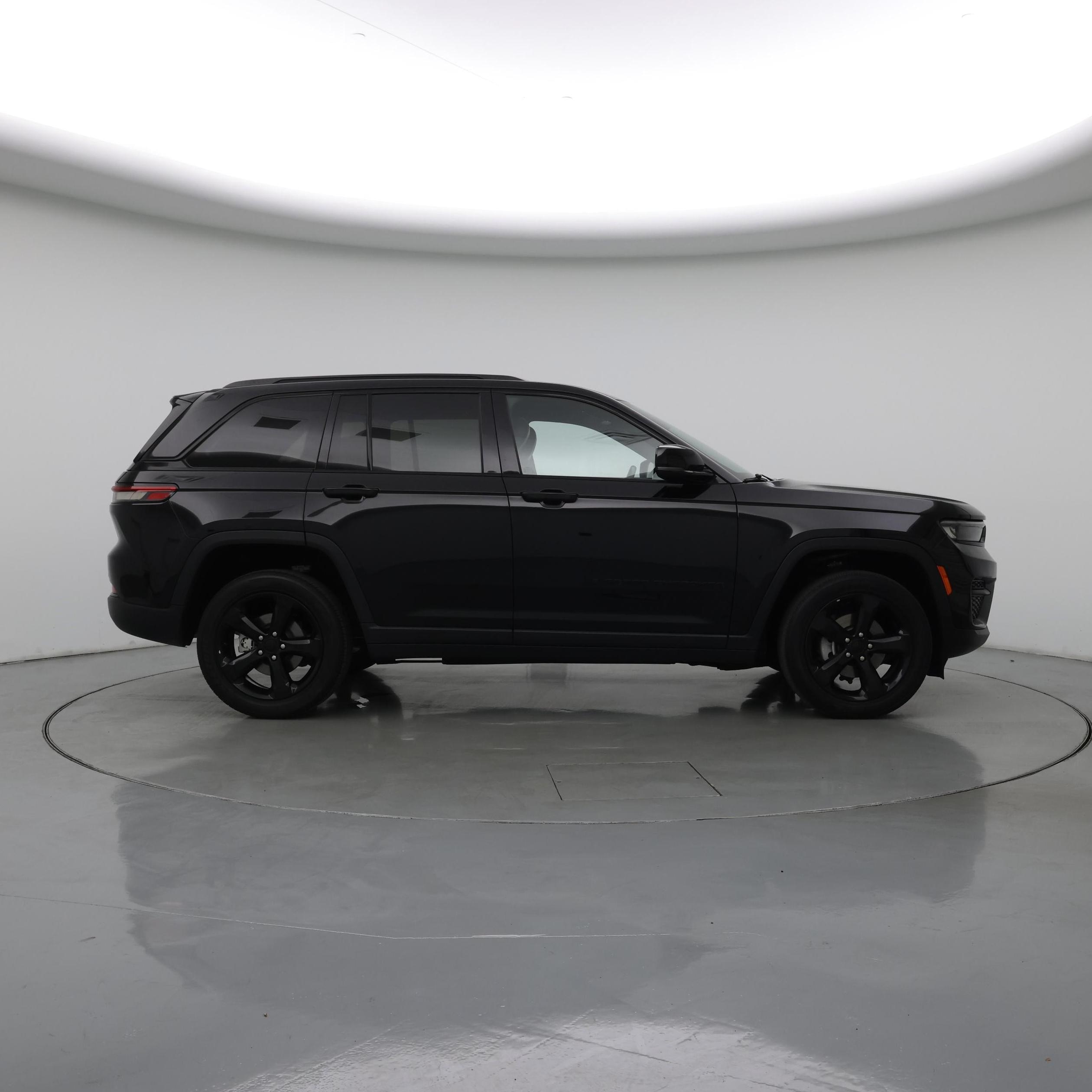 Thumbnail: 2022 Jeep Grand Cherokee - 7