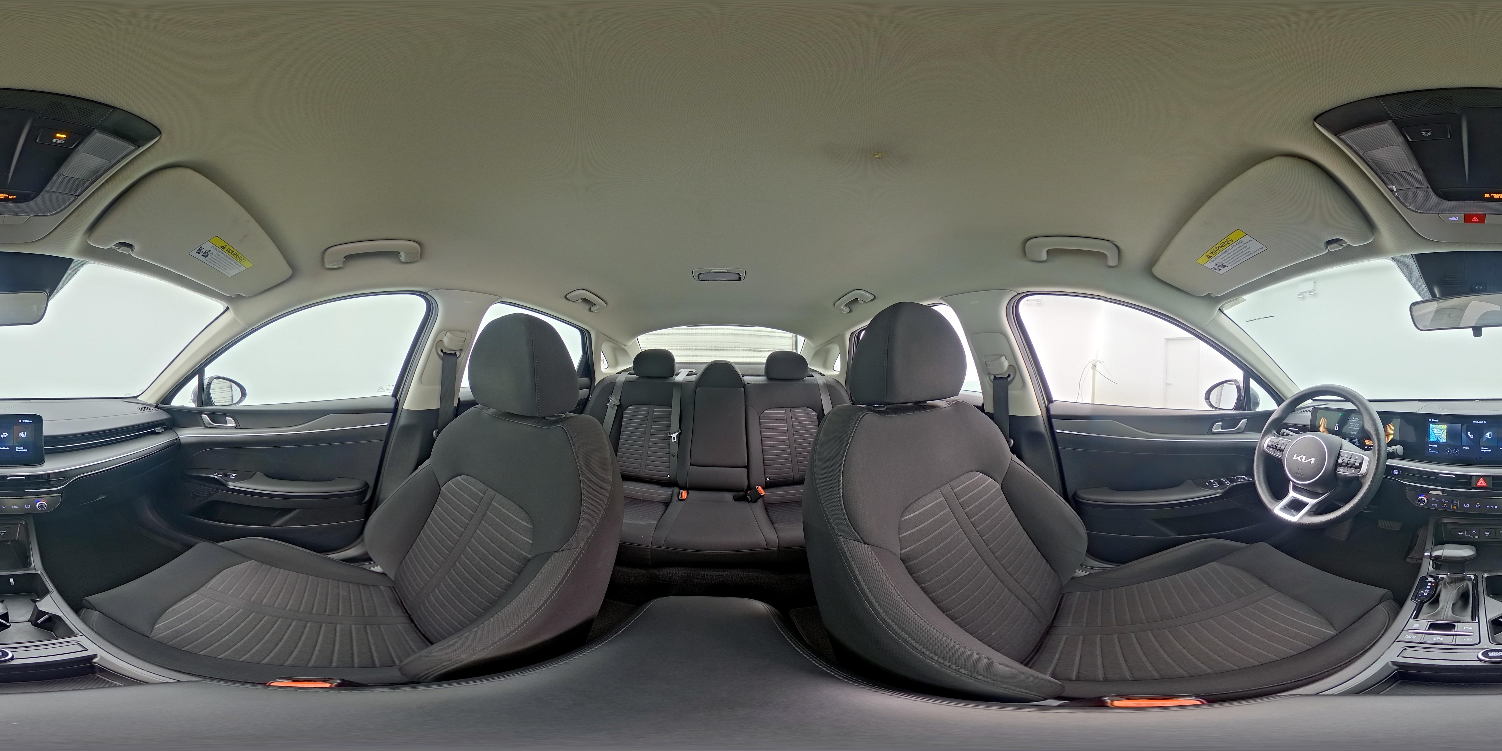 2025 Kia K5 LXS - Photo 24