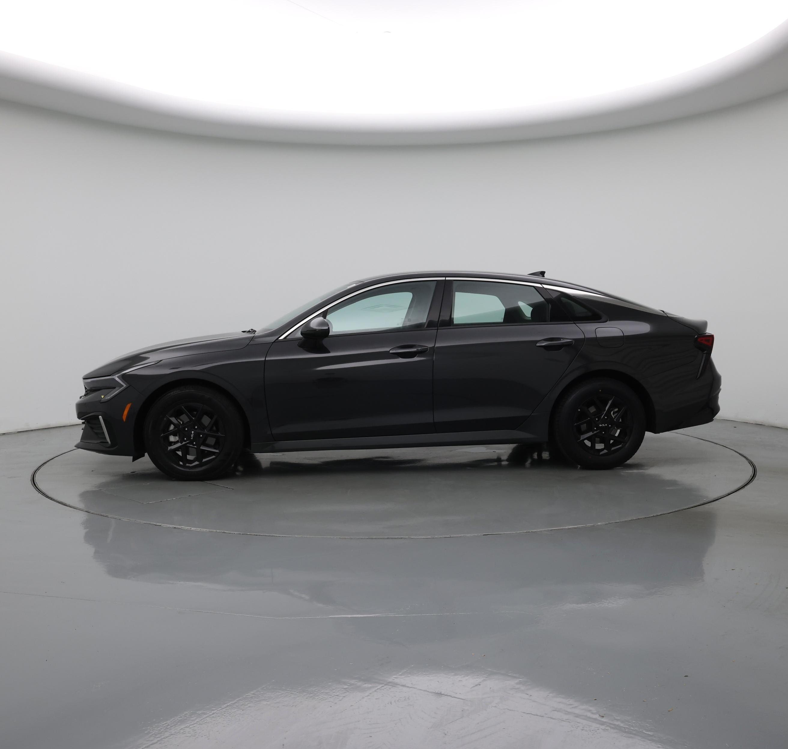 Thumbnail: 2025 Kia K5 - 3
