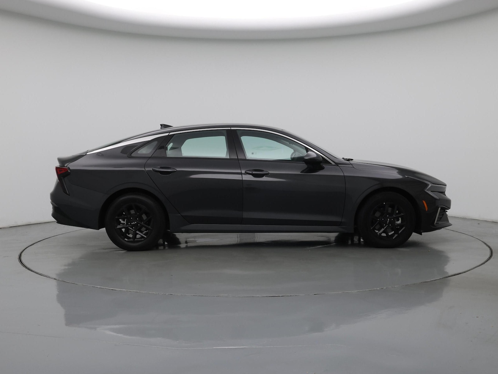 2025 Kia K5 LXS - Photo 8