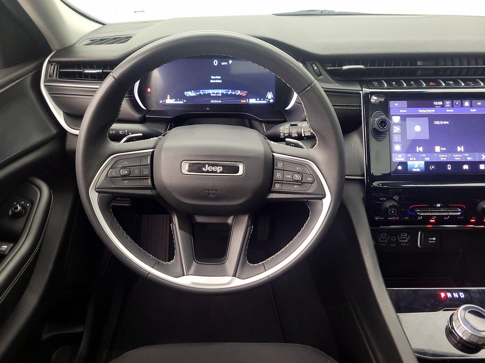 Thumbnail: 2023 Jeep Grand Cherokee - 10