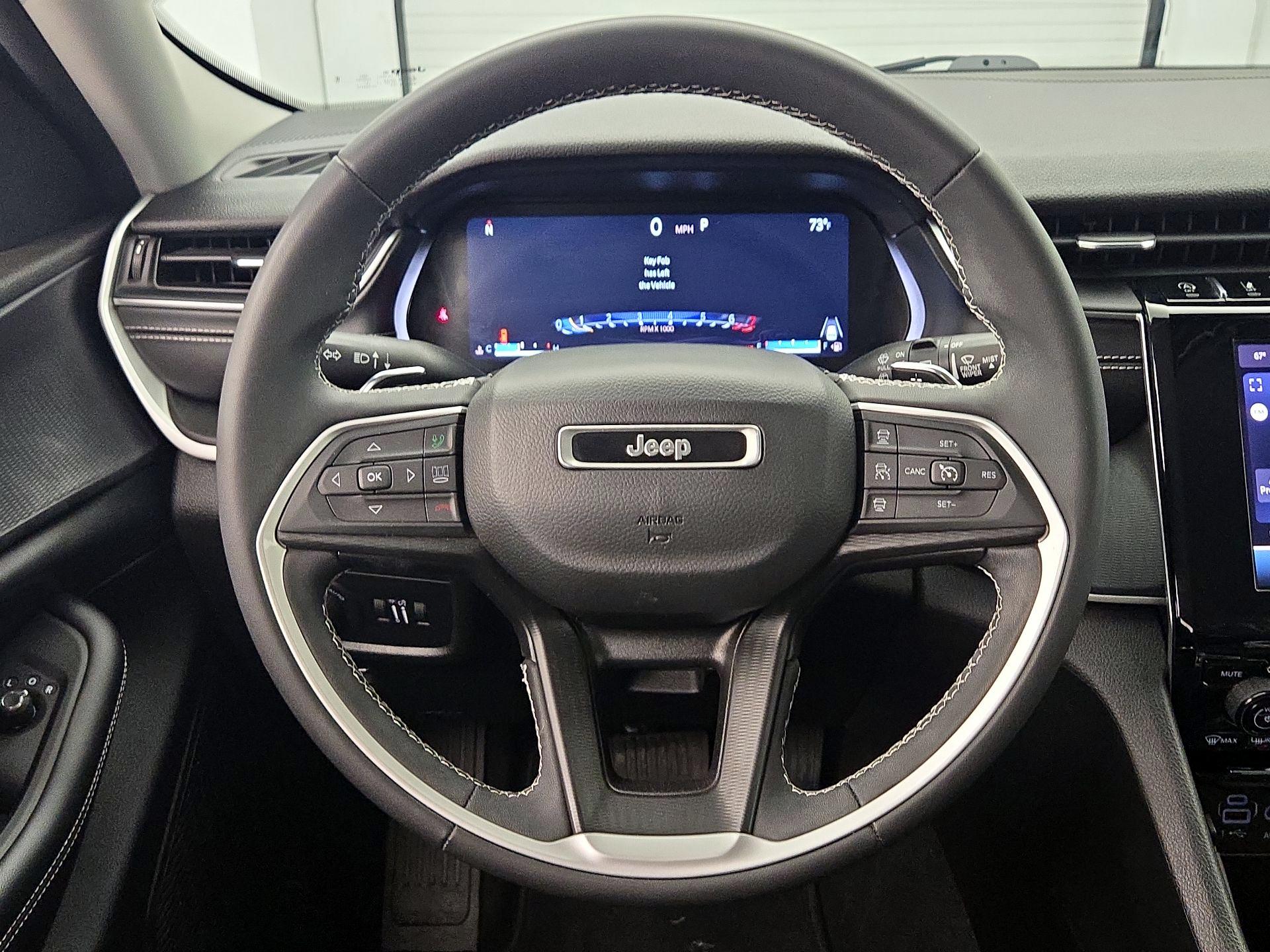 Thumbnail: 2023 Jeep Grand Cherokee - 10