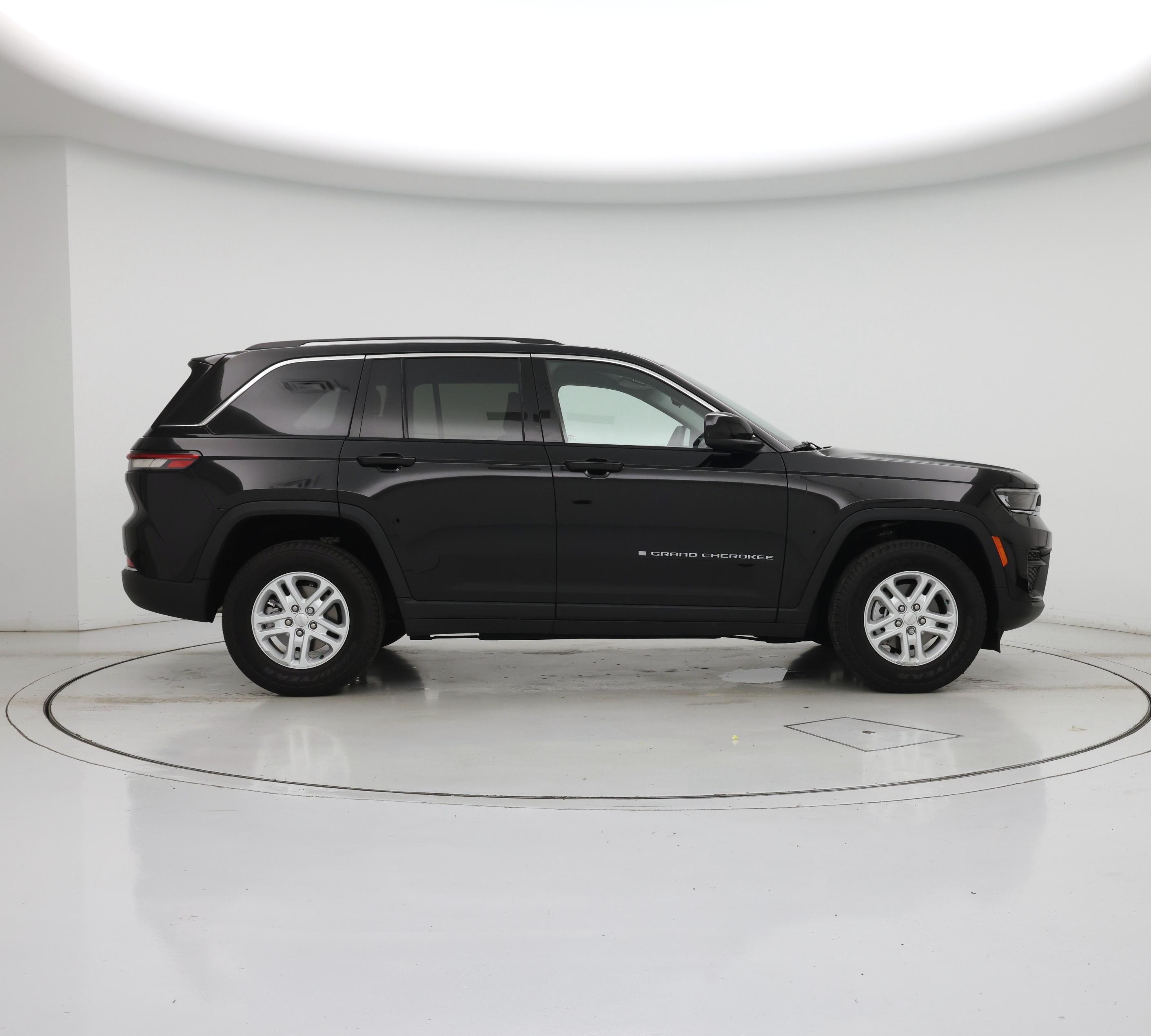Thumbnail: 2023 Jeep Grand Cherokee - 7