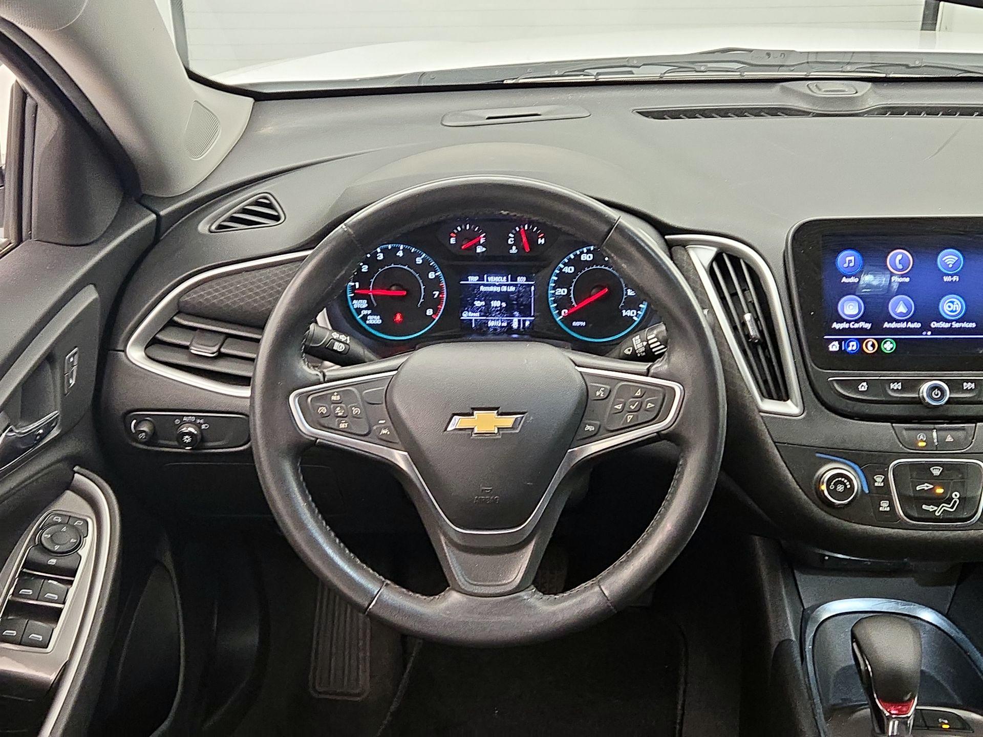 Thumbnail: 2022 Chevrolet Malibu - 10
