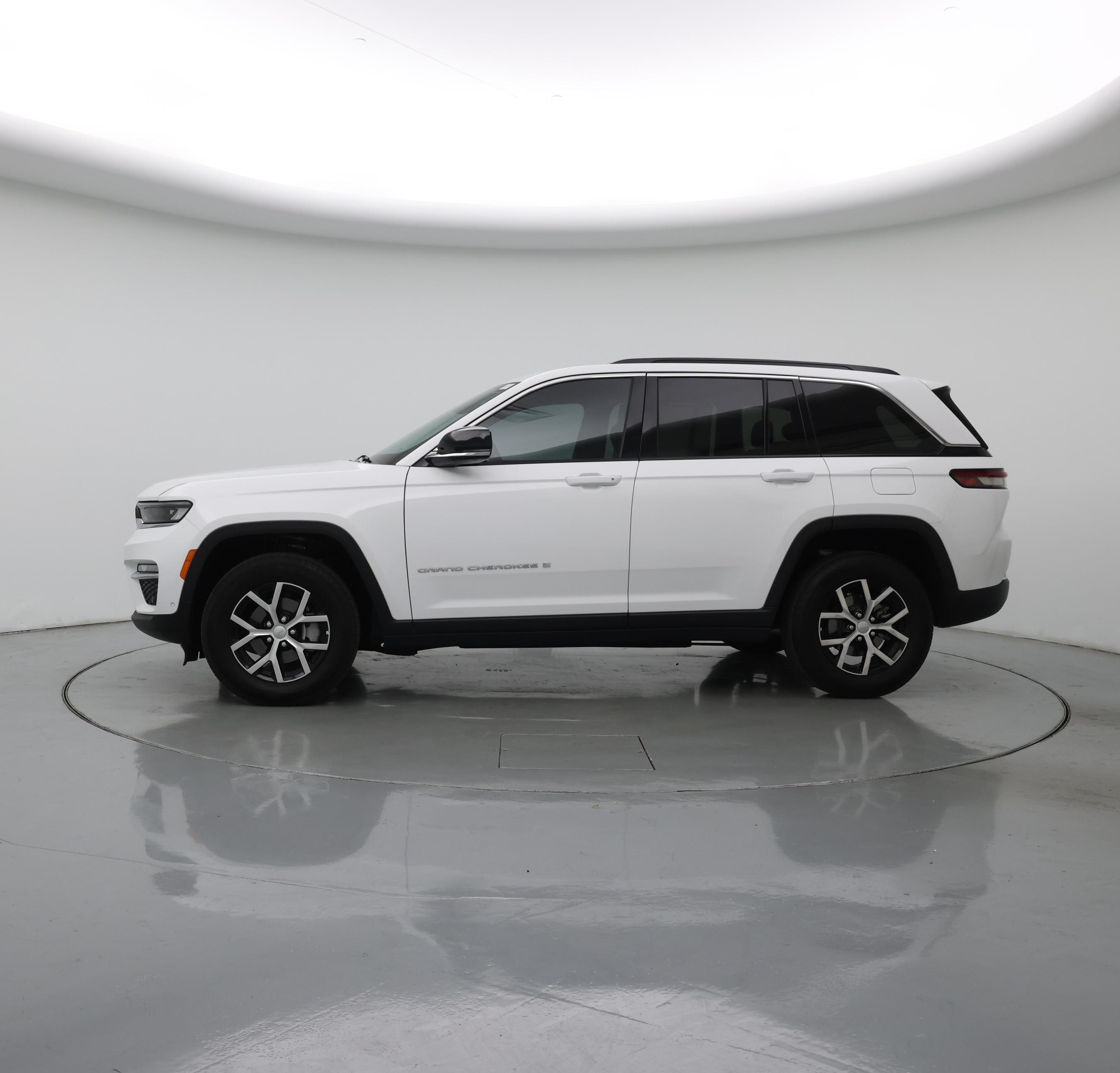 Thumbnail: 2025 Jeep Grand Cherokee - 3
