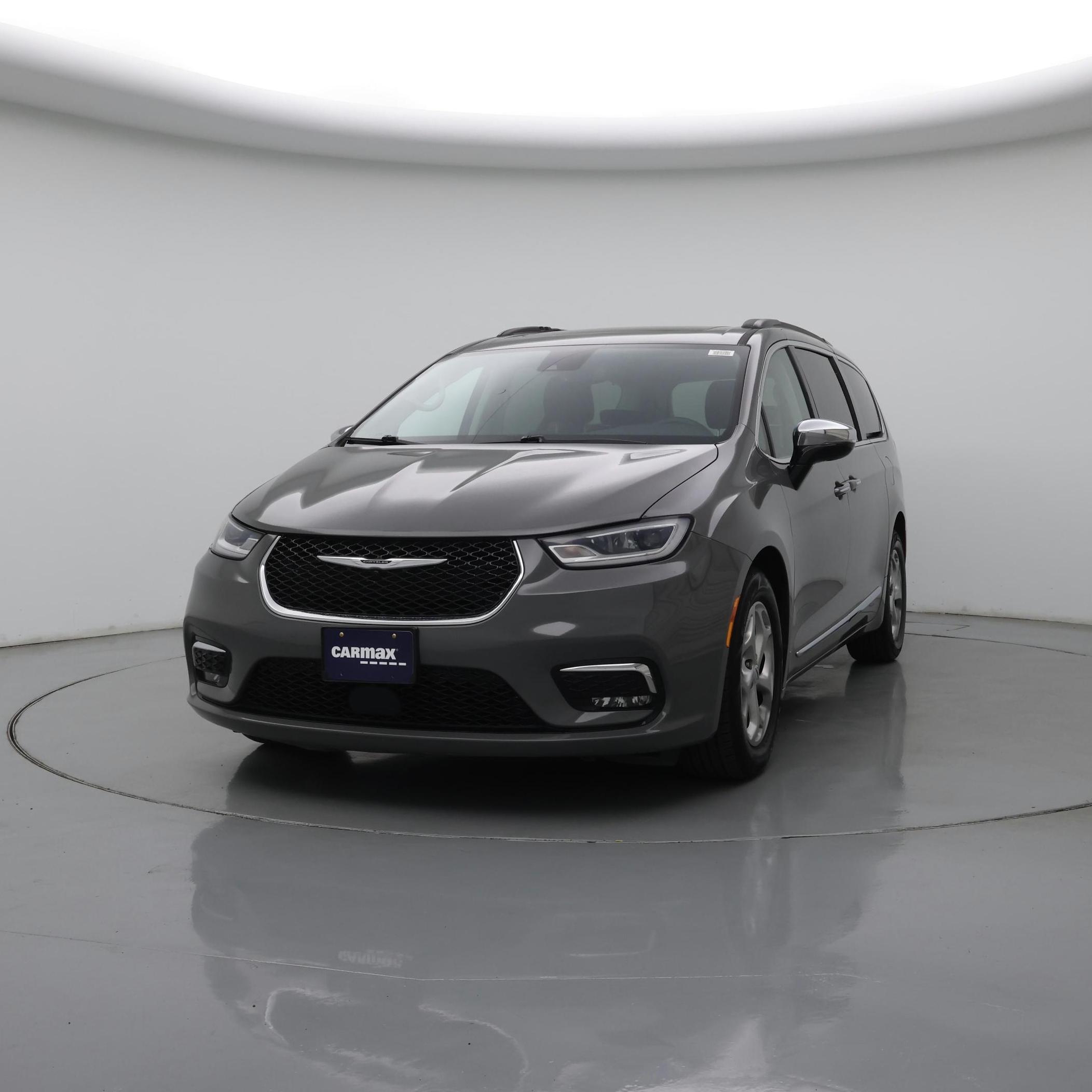 Thumbnail: 2023 Chrysler Pacifica - 4