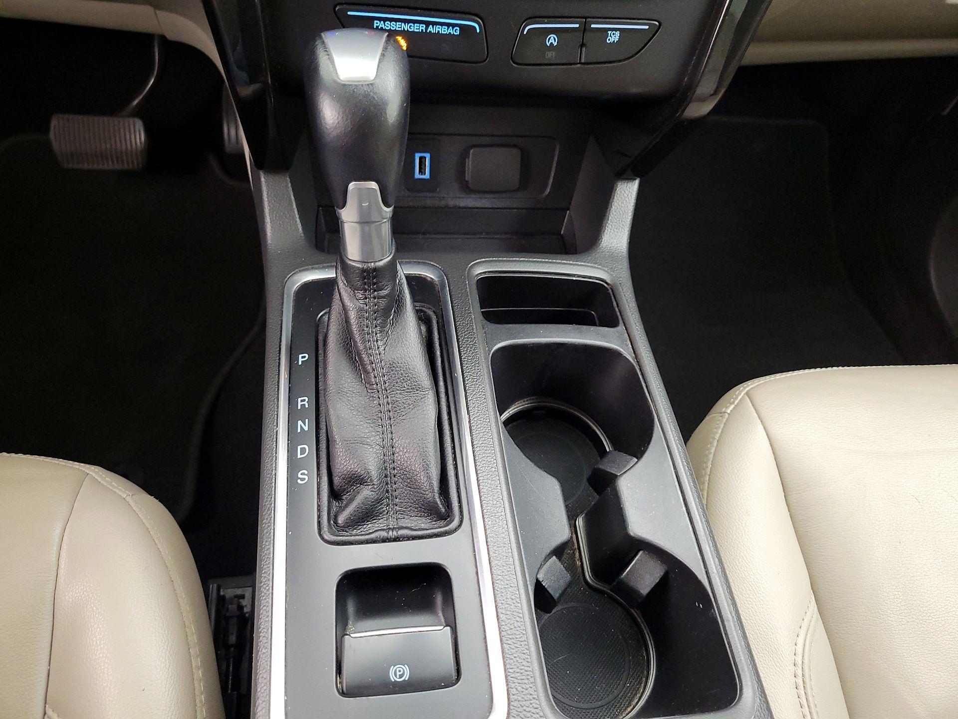 Thumbnail: 2017 Ford Escape - 18