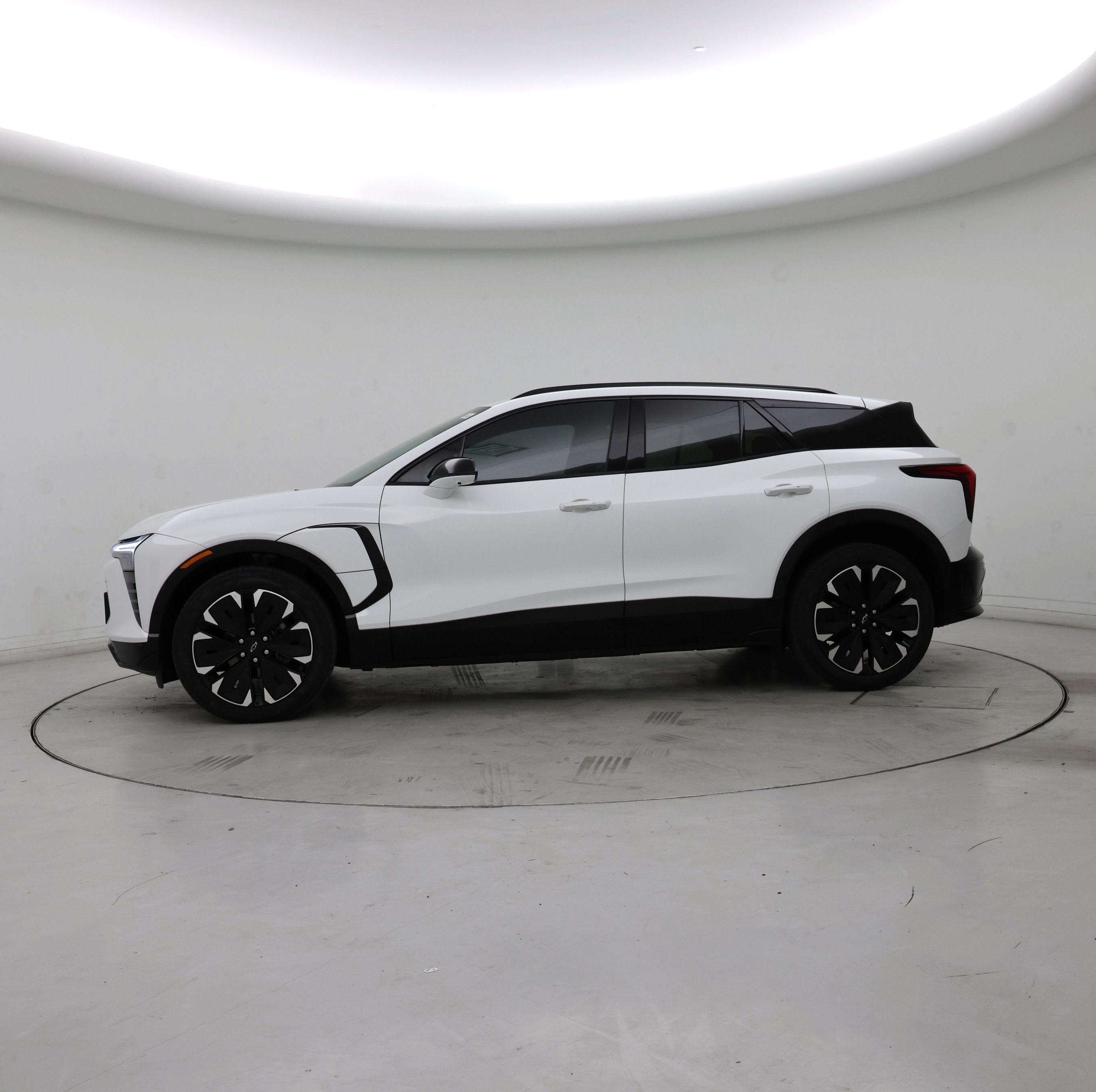 Thumbnail: 2024 Chevrolet Blazer EV - 3