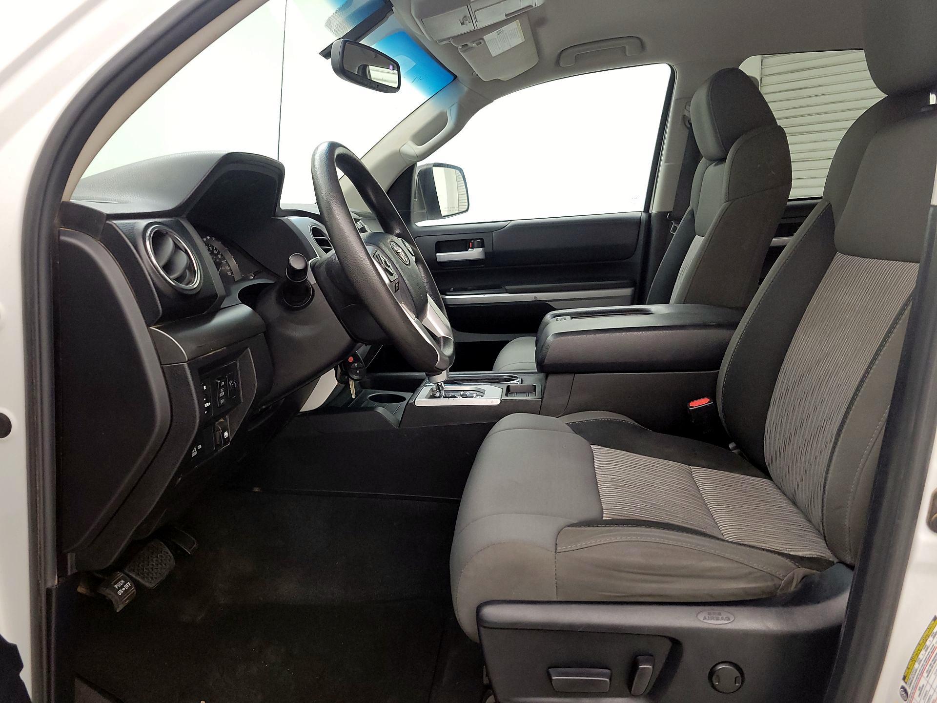 Thumbnail: 2015 Toyota Tundra - 11