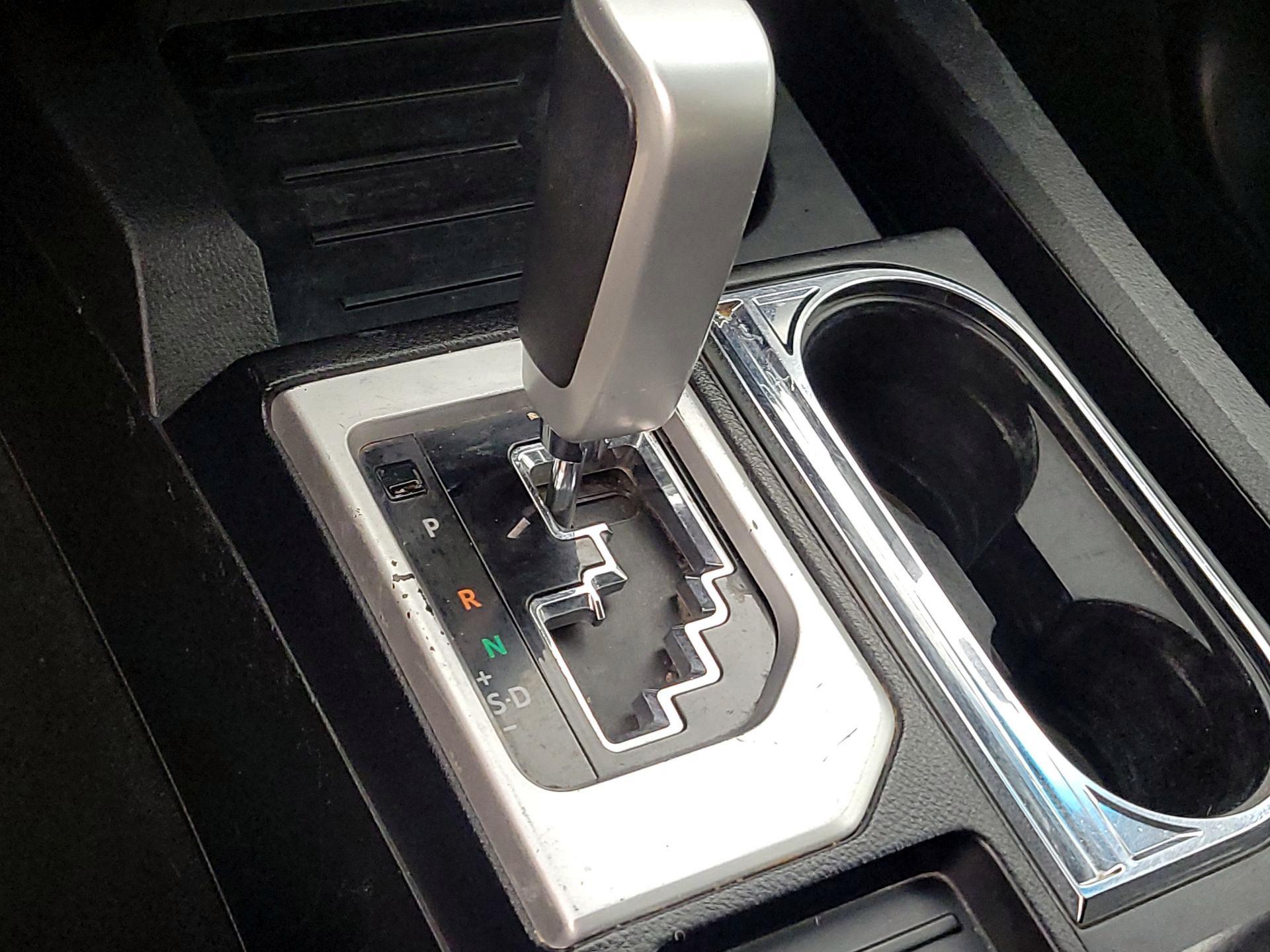 Thumbnail: 2015 Toyota Tundra - 17