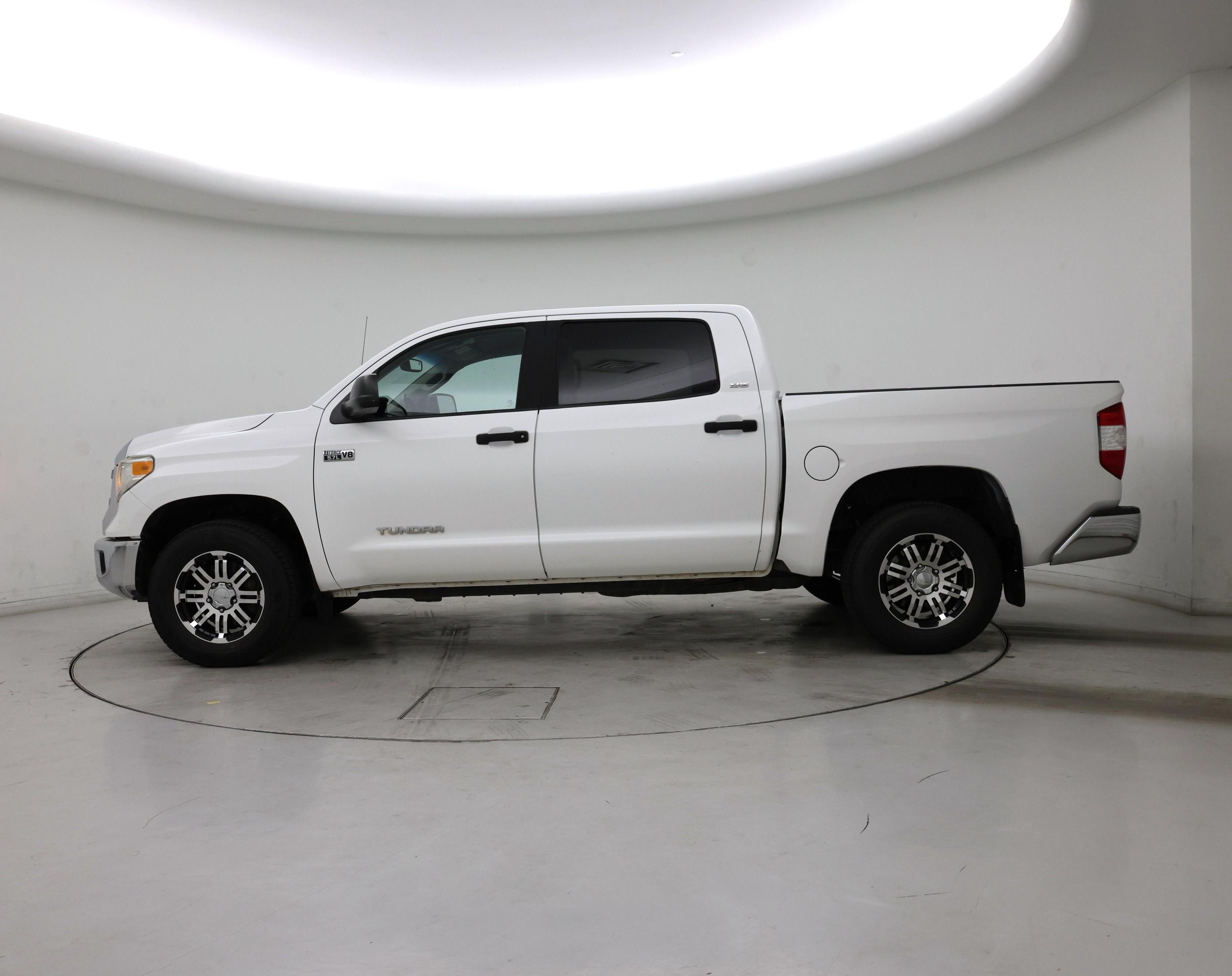 Thumbnail: 2015 Toyota Tundra - 3