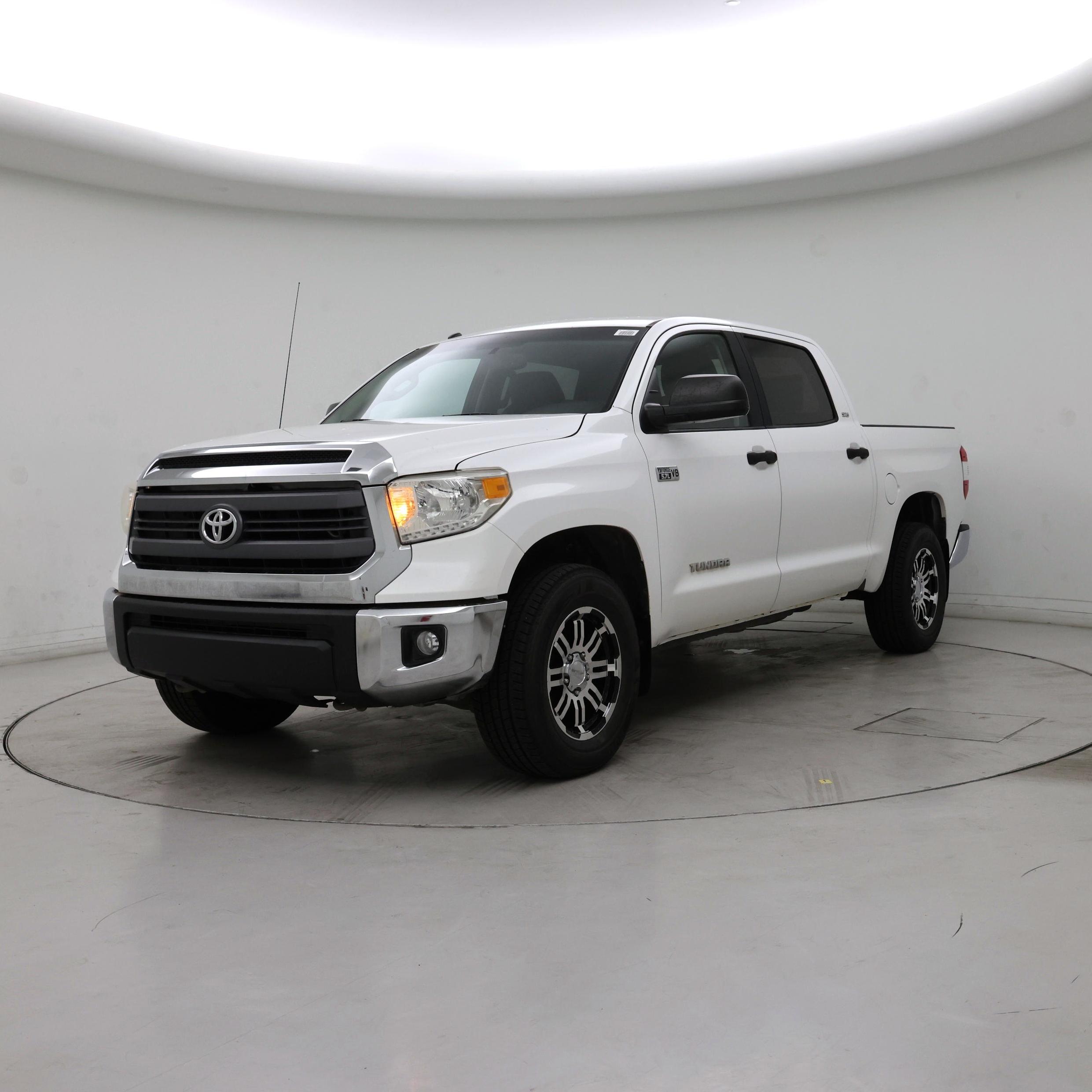 Thumbnail: 2015 Toyota Tundra - 4