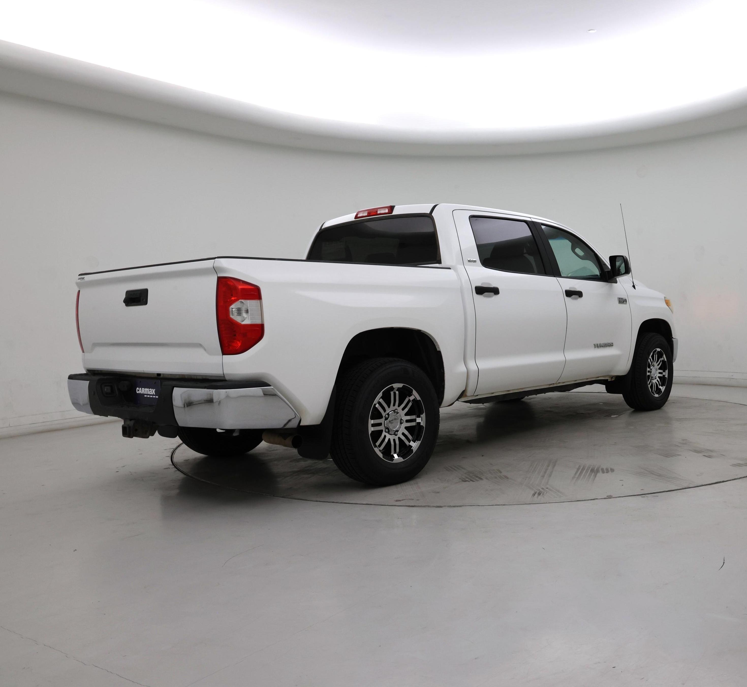 Thumbnail: 2015 Toyota Tundra - 8