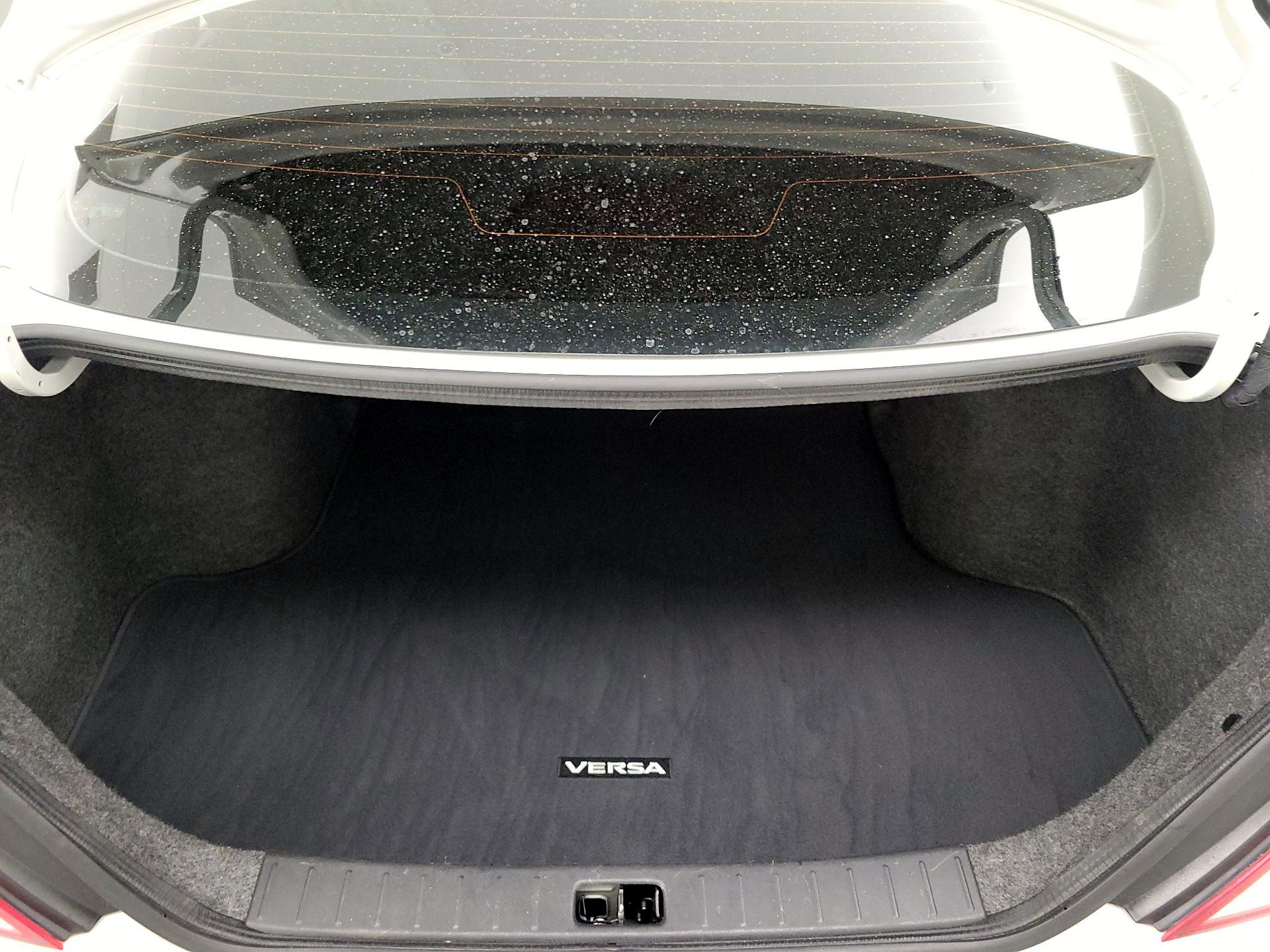 Thumbnail: 2017 Nissan Versa - 17
