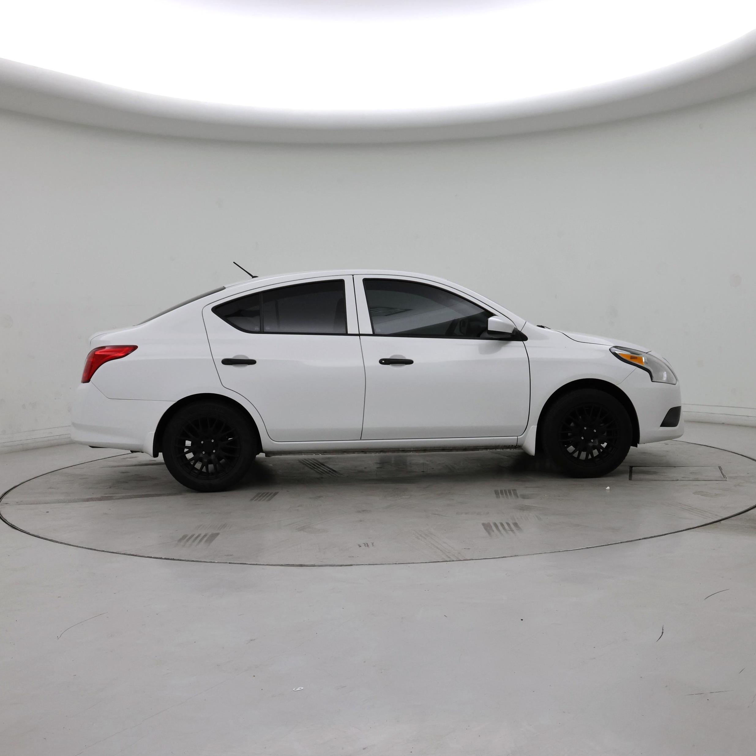 Thumbnail: 2017 Nissan Versa - 7