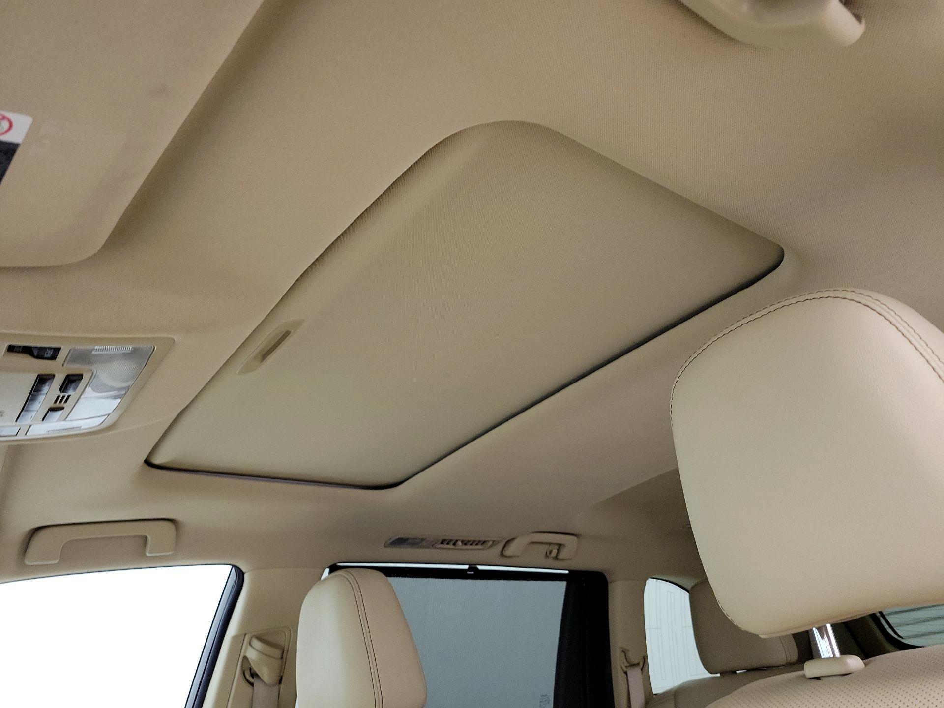 Thumbnail: 2016 Toyota Highlander - 16