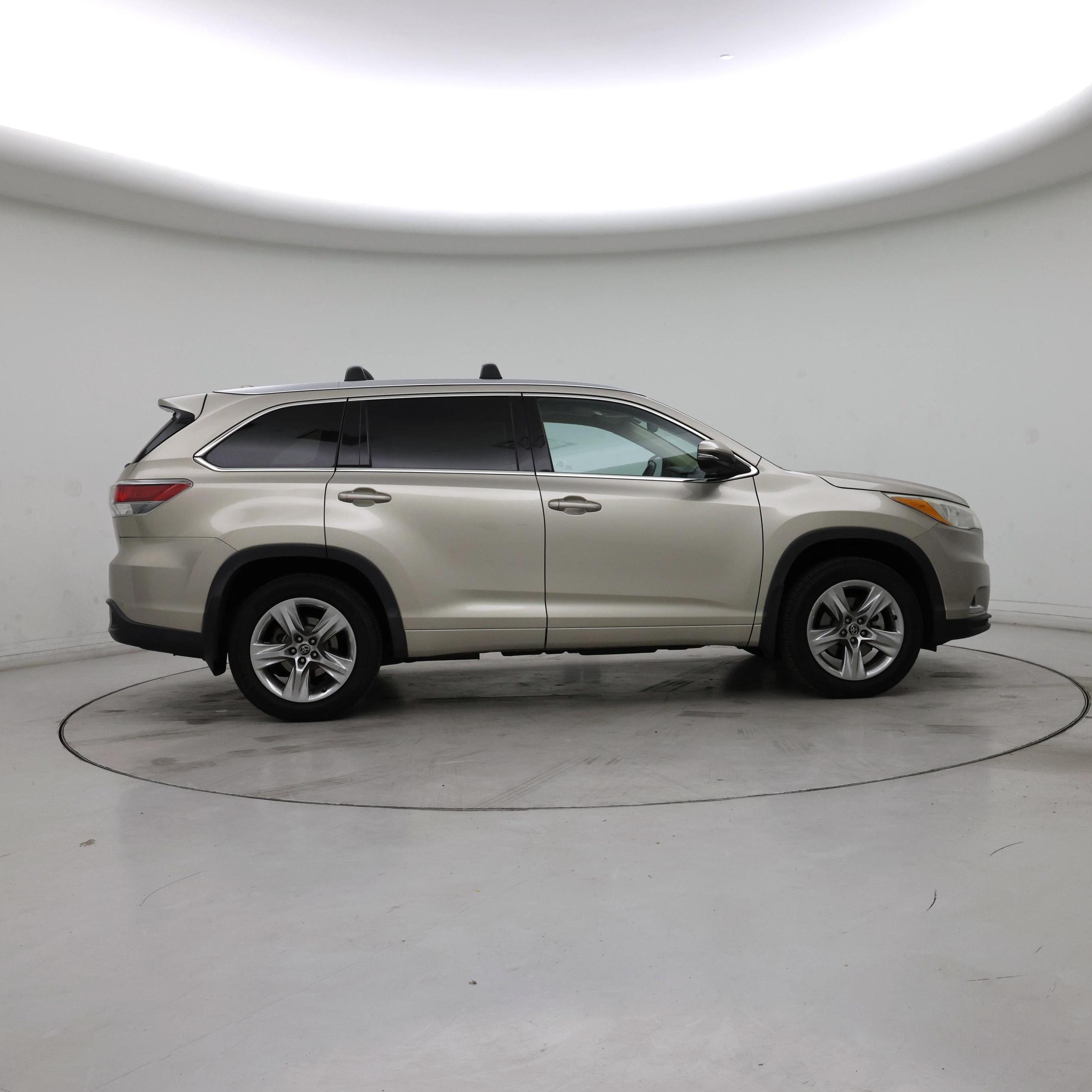 Thumbnail: 2016 Toyota Highlander - 7