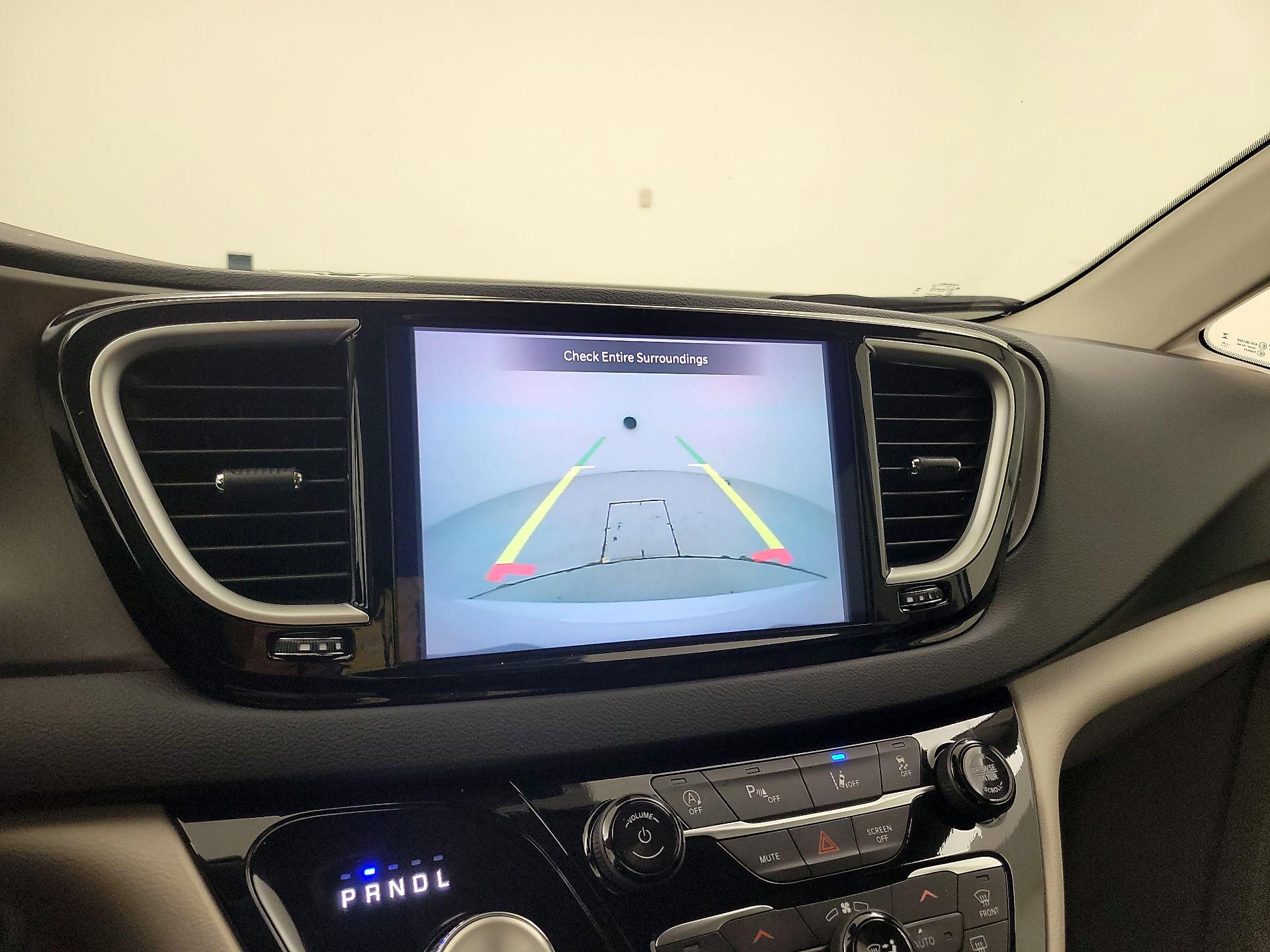 Thumbnail: 2024 Chrysler Pacifica - 14