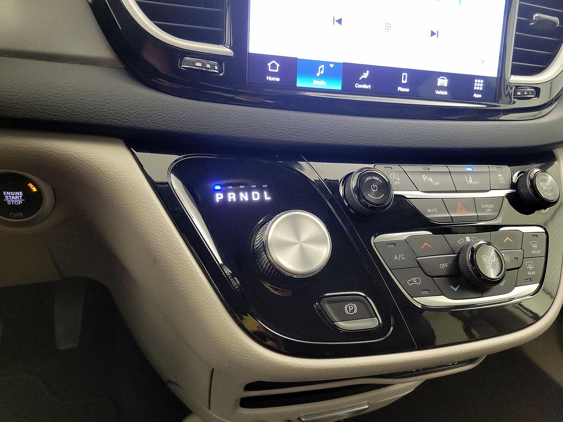 Thumbnail: 2024 Chrysler Pacifica - 17