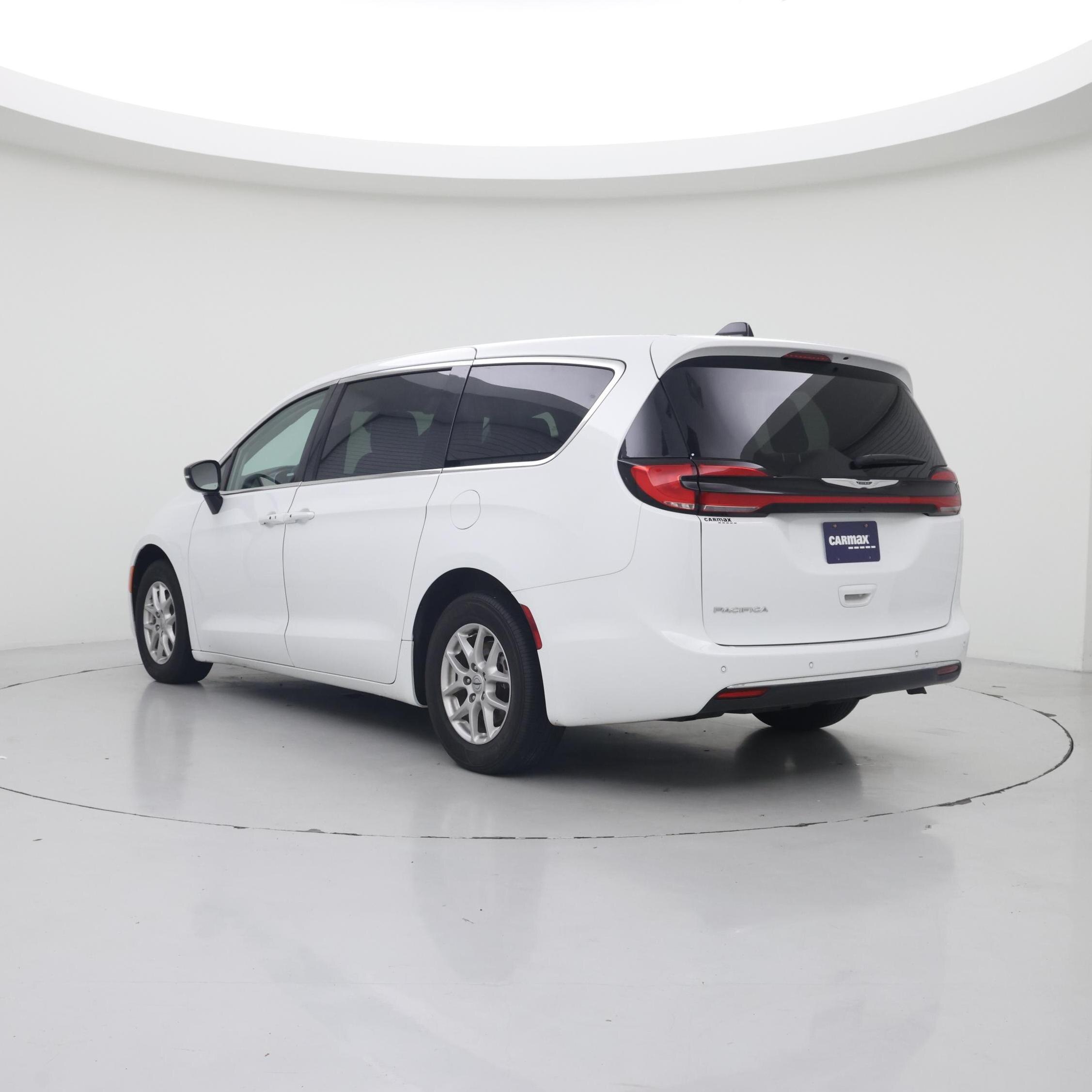 Thumbnail: 2024 Chrysler Pacifica - 2