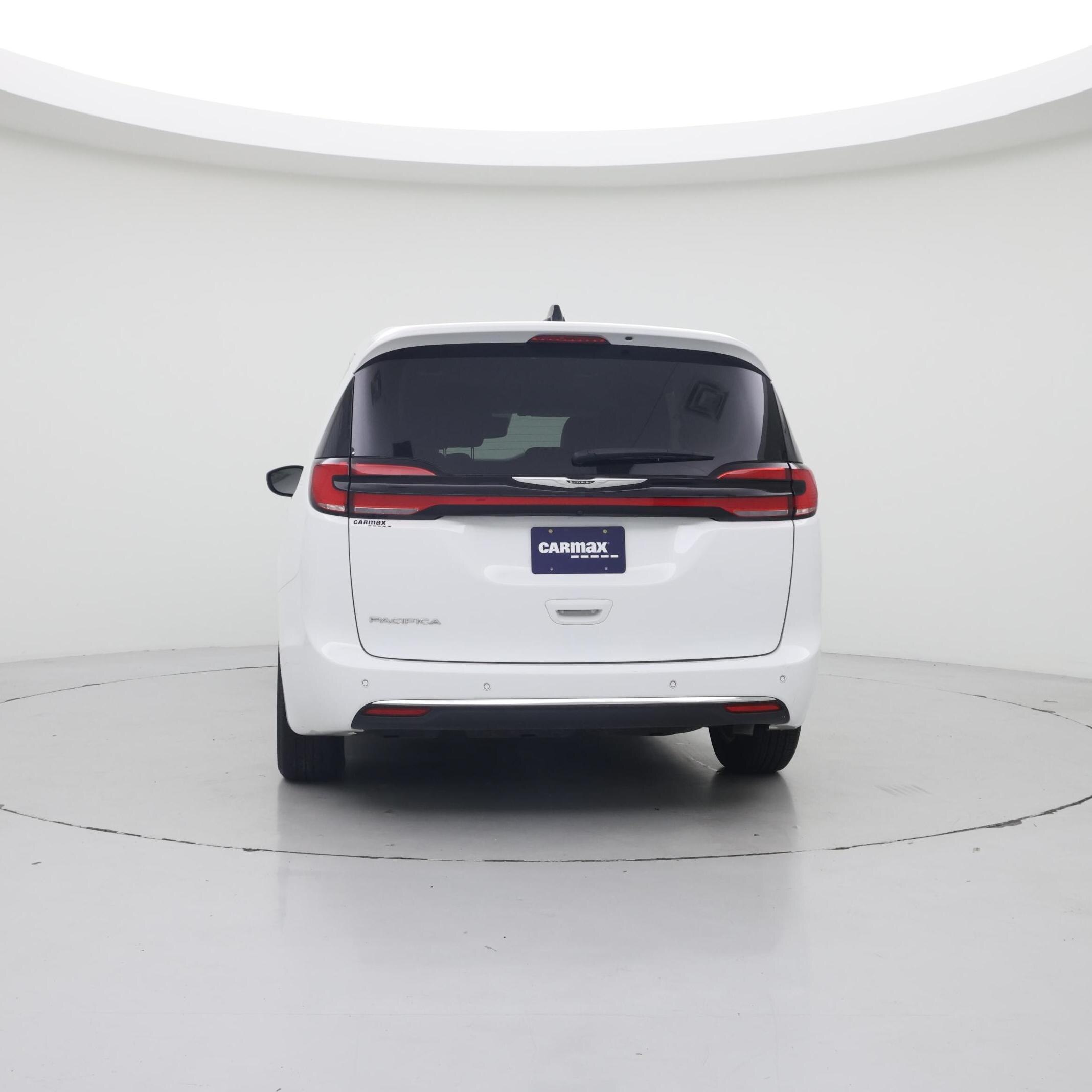 Thumbnail: 2024 Chrysler Pacifica - 6