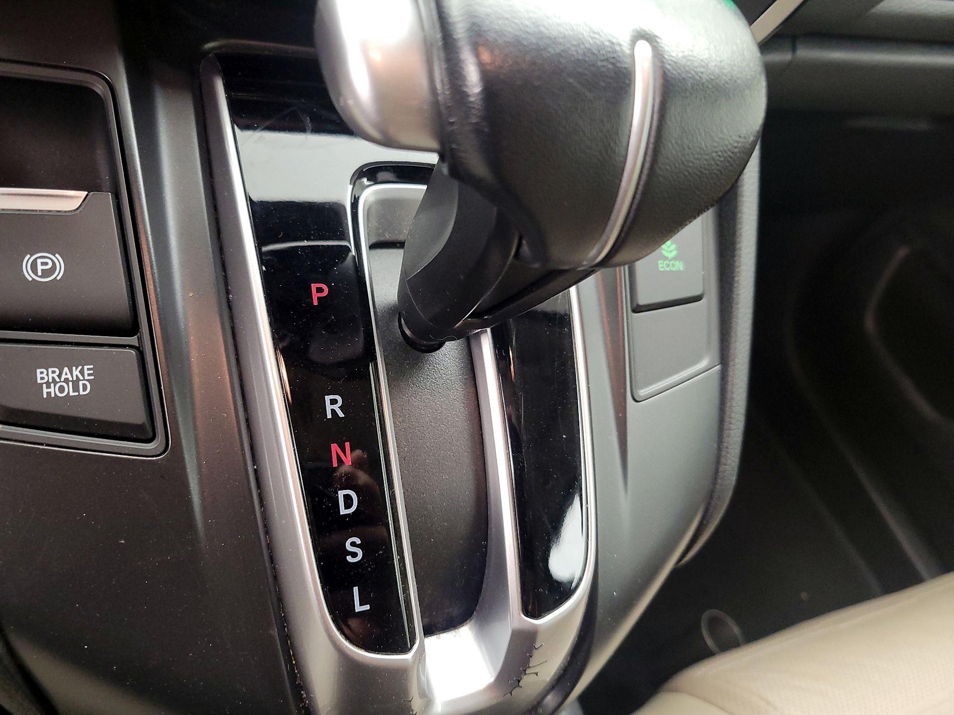 Thumbnail: 2019 Honda CR-V - 15