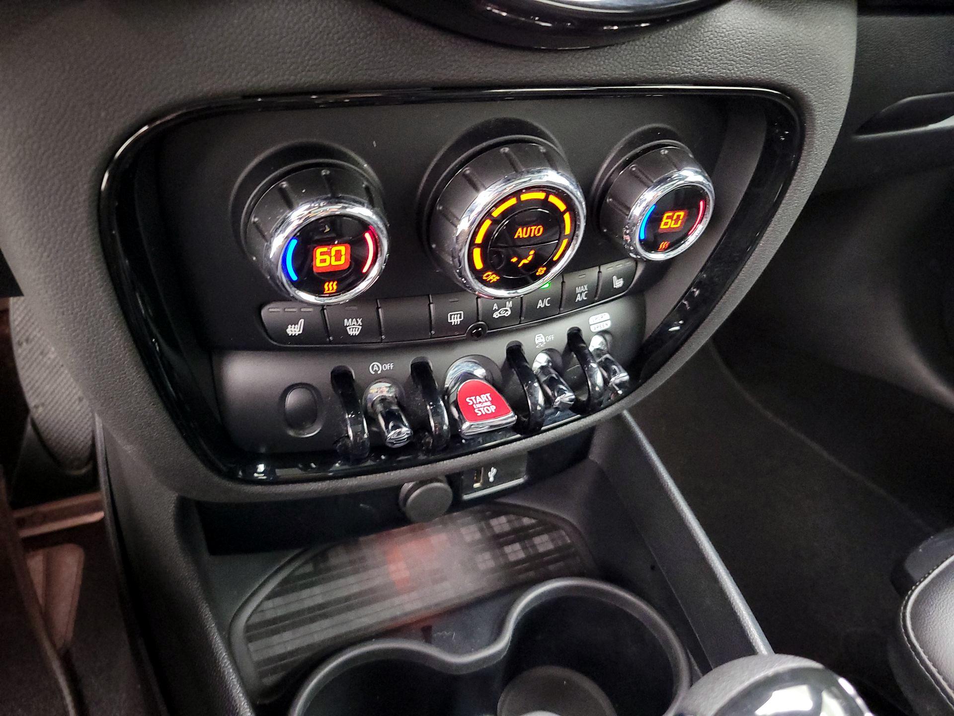 Thumbnail: 2020 MINI Cooper Clubman - 14
