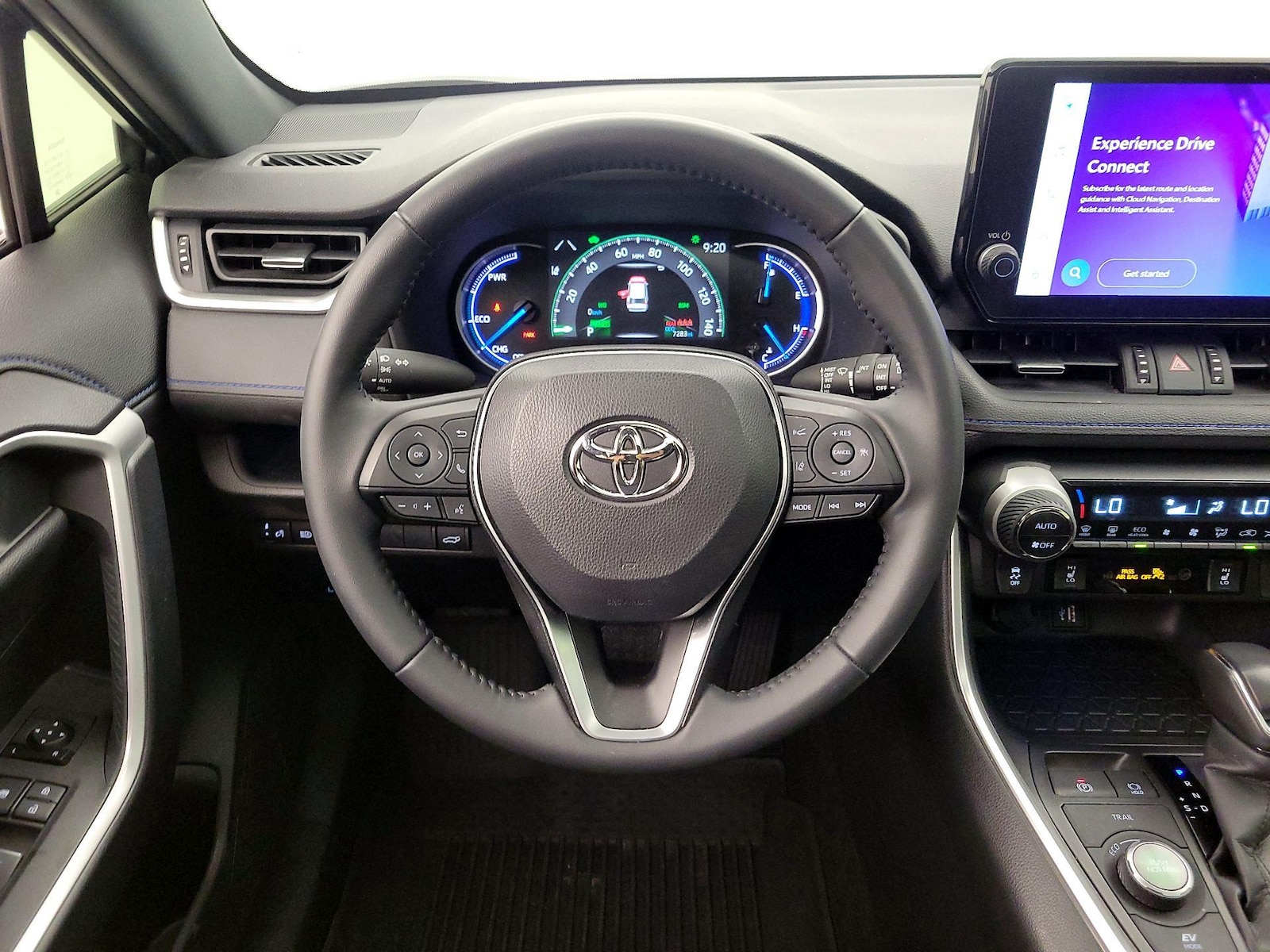 2025 Toyota RAV4 XSE - Photo 11