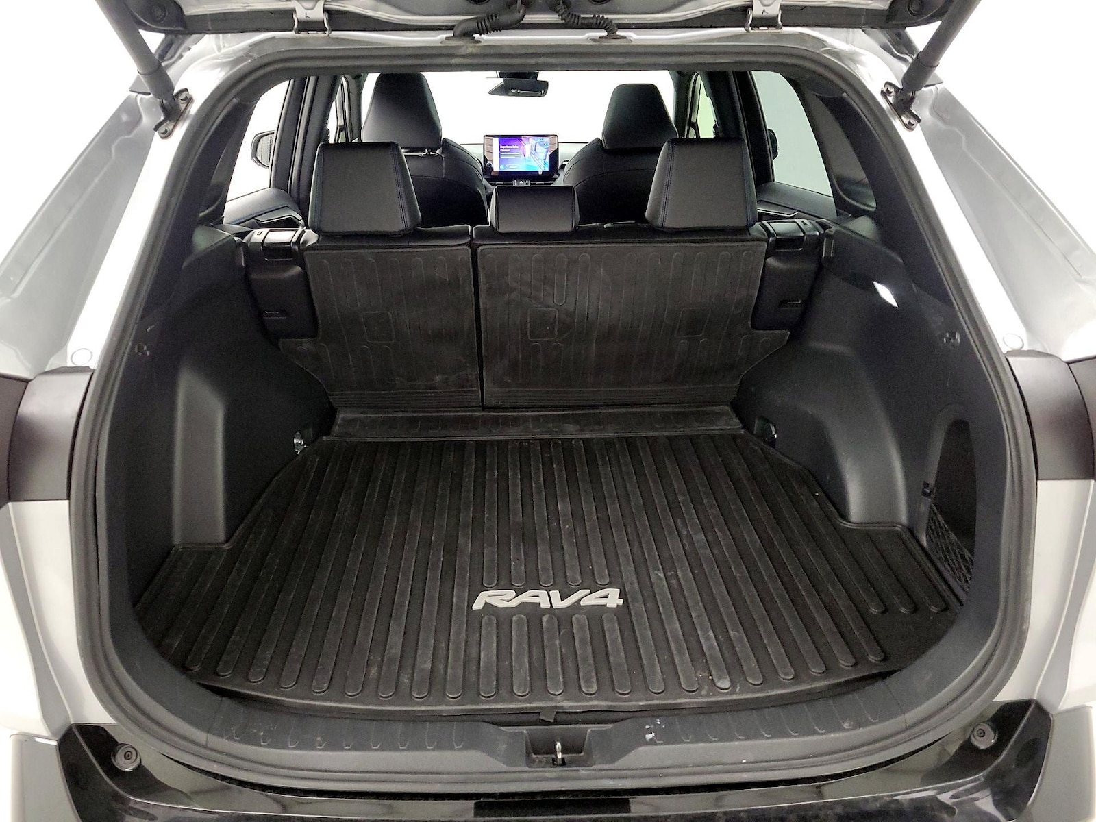 2025 Toyota RAV4 XSE - Photo 22