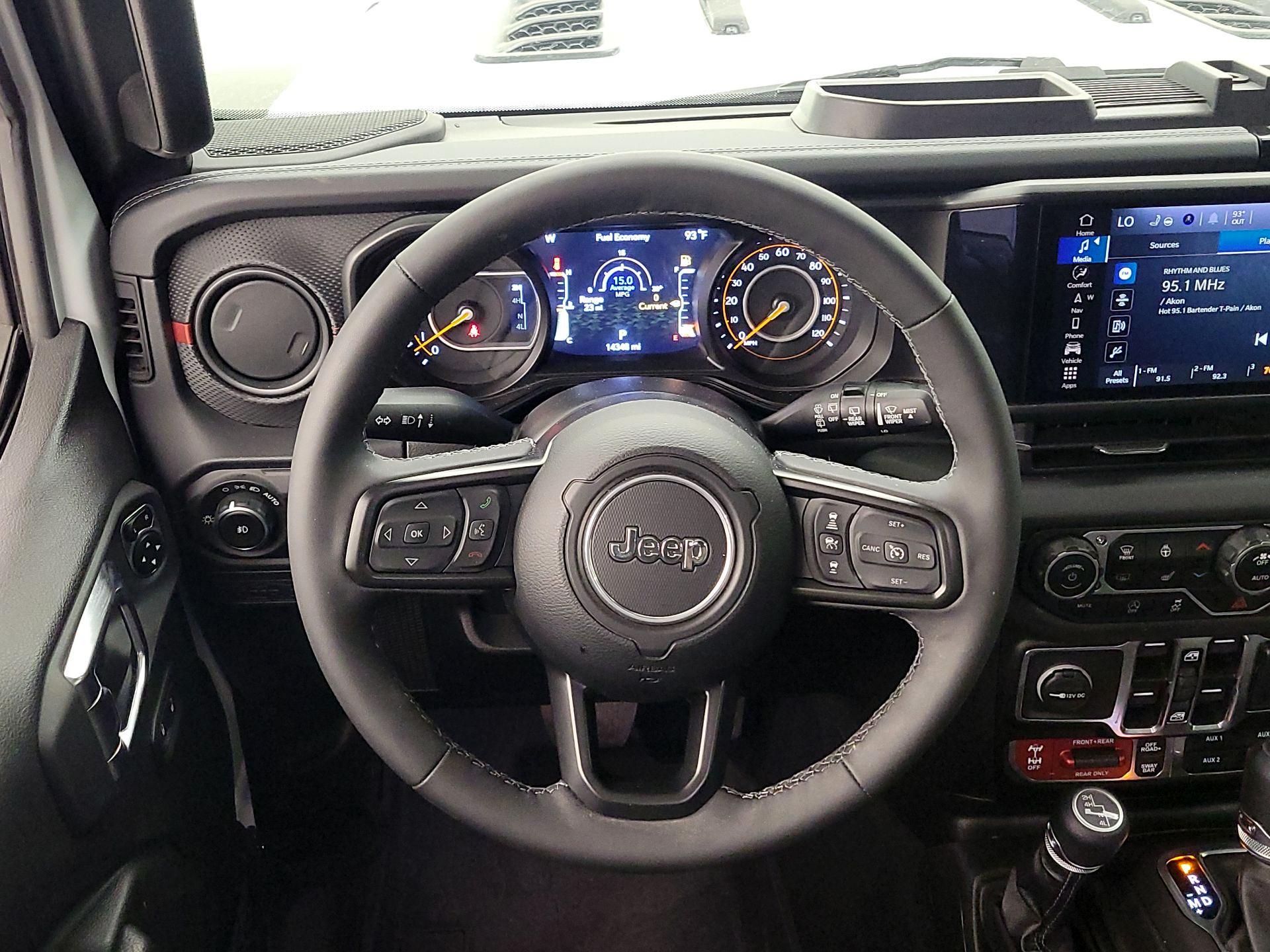 Thumbnail: 2025 Jeep Wrangler - 10
