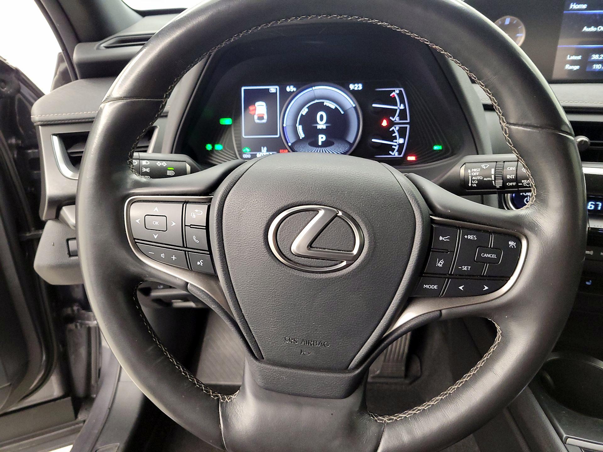 Thumbnail: 2020 Lexus UX - 10