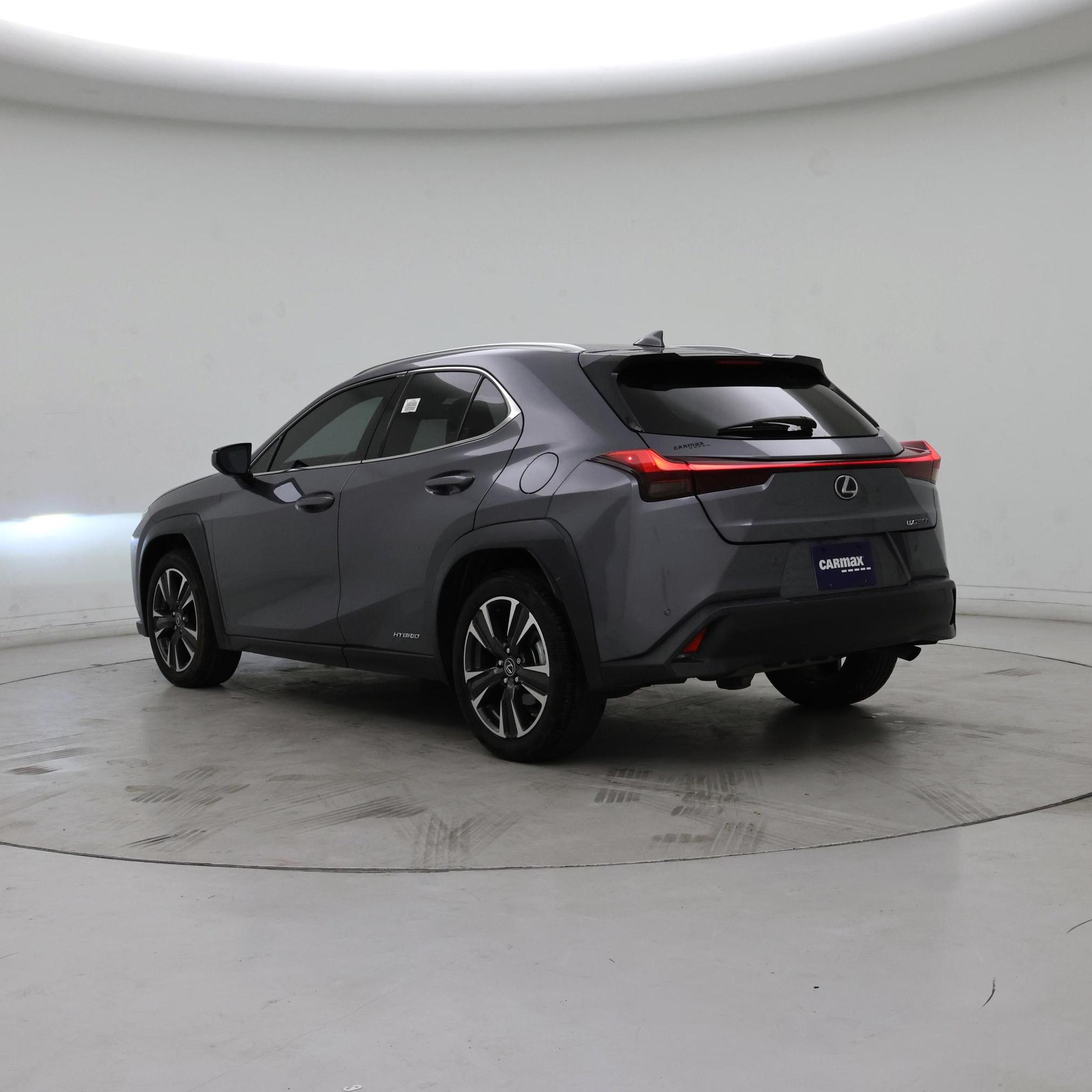 Thumbnail: 2020 Lexus UX - 2