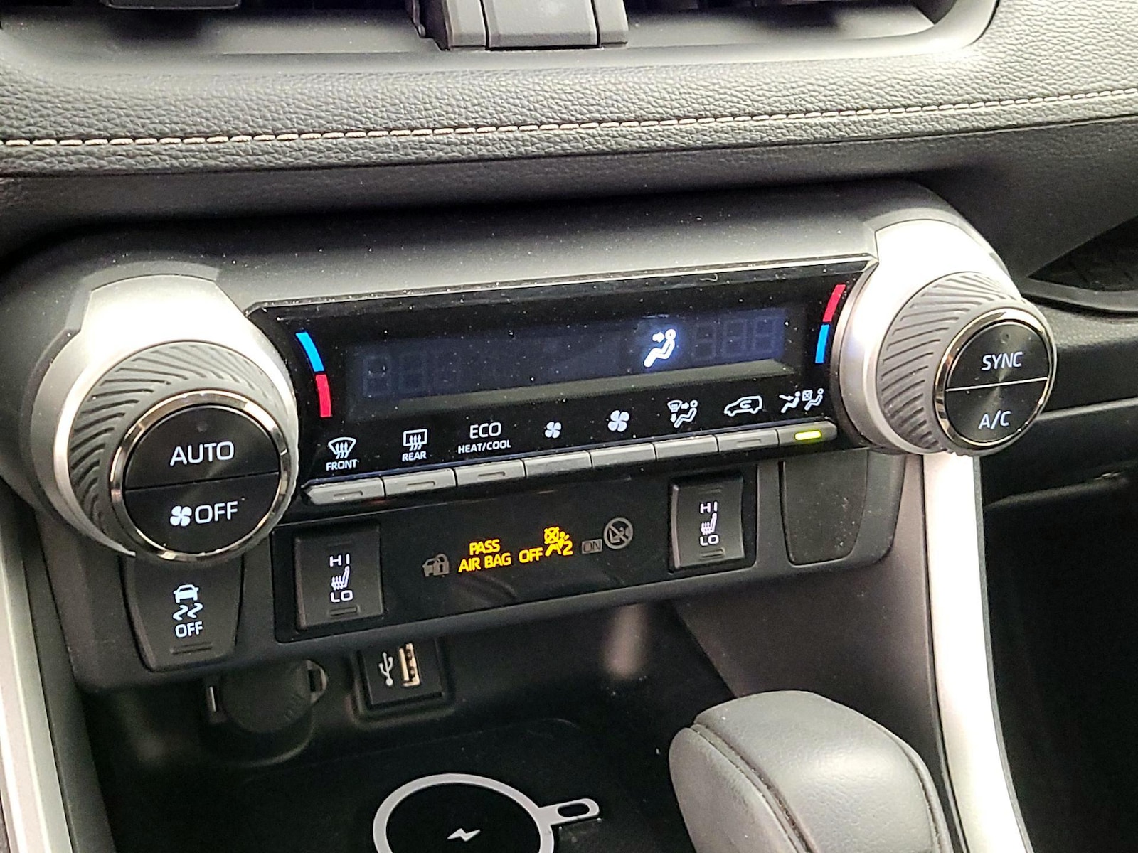 2024 Toyota RAV4 Woodland Edition - Photo 15