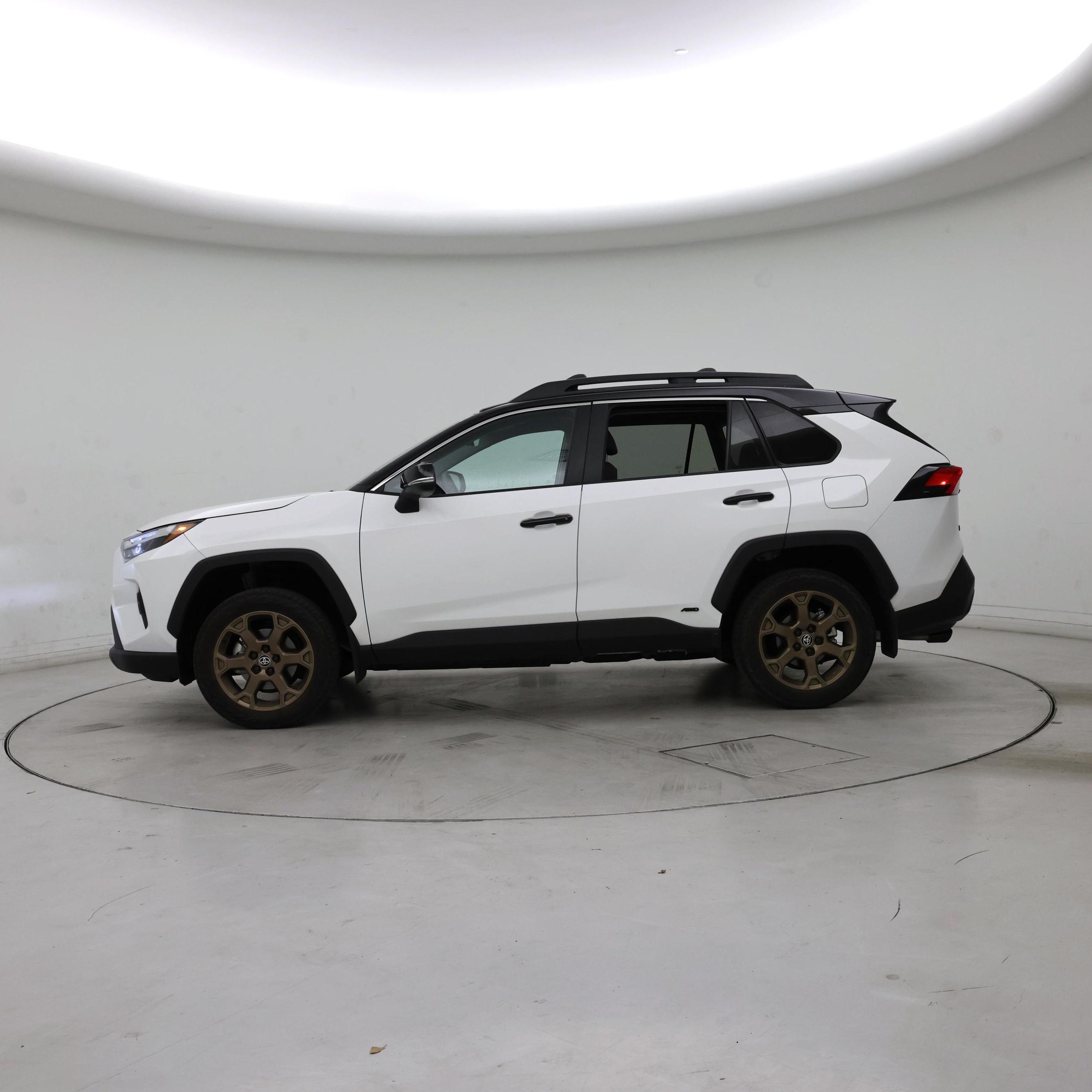 Thumbnail: 2024 Toyota RAV4 - 3