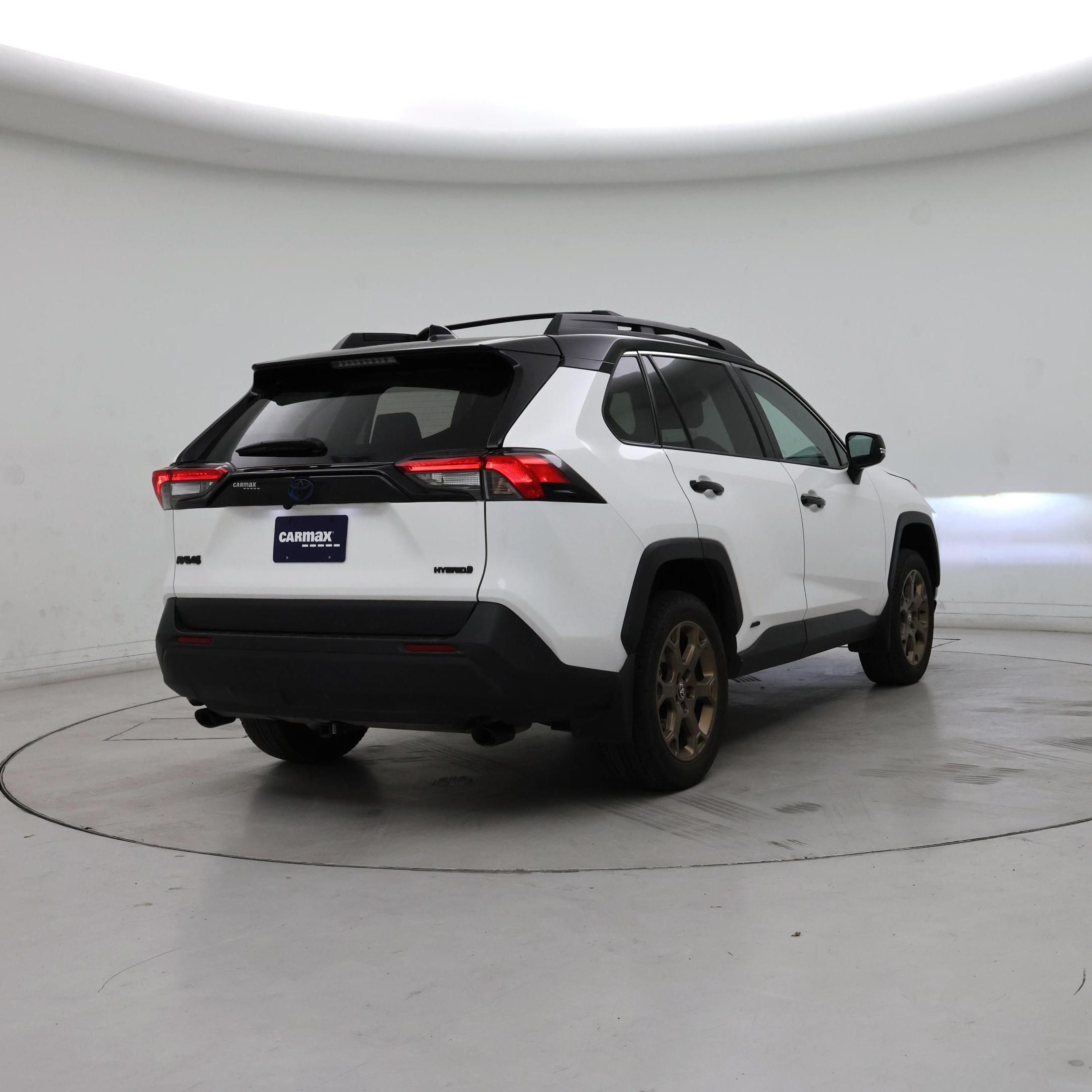 Thumbnail: 2024 Toyota RAV4 - 8