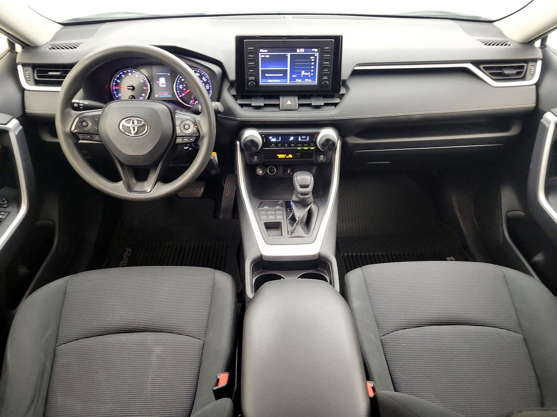 Thumbnail: 2019 Toyota RAV4 - 9