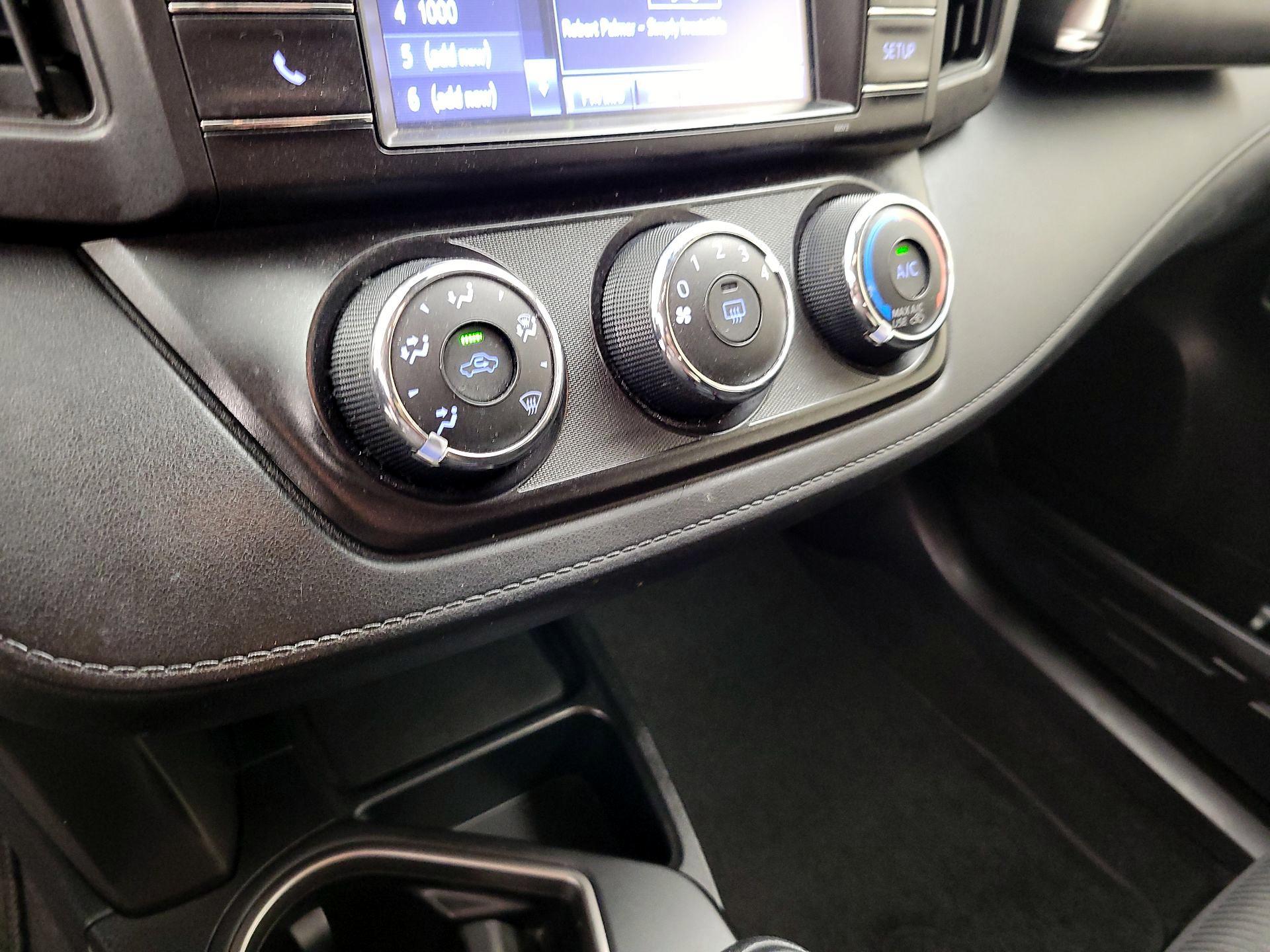 Thumbnail: 2017 Toyota RAV4 - 14