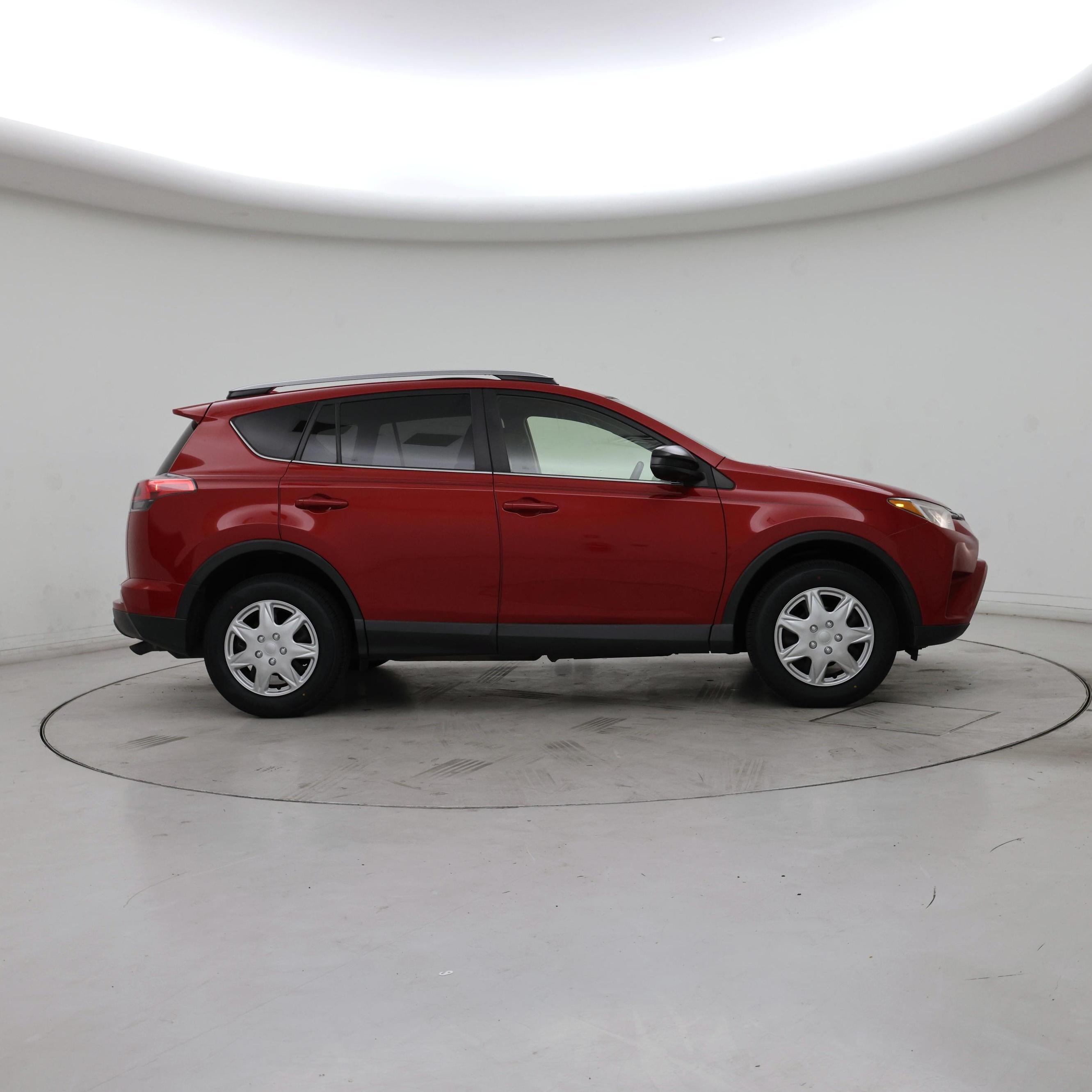 Thumbnail: 2017 Toyota RAV4 - 7