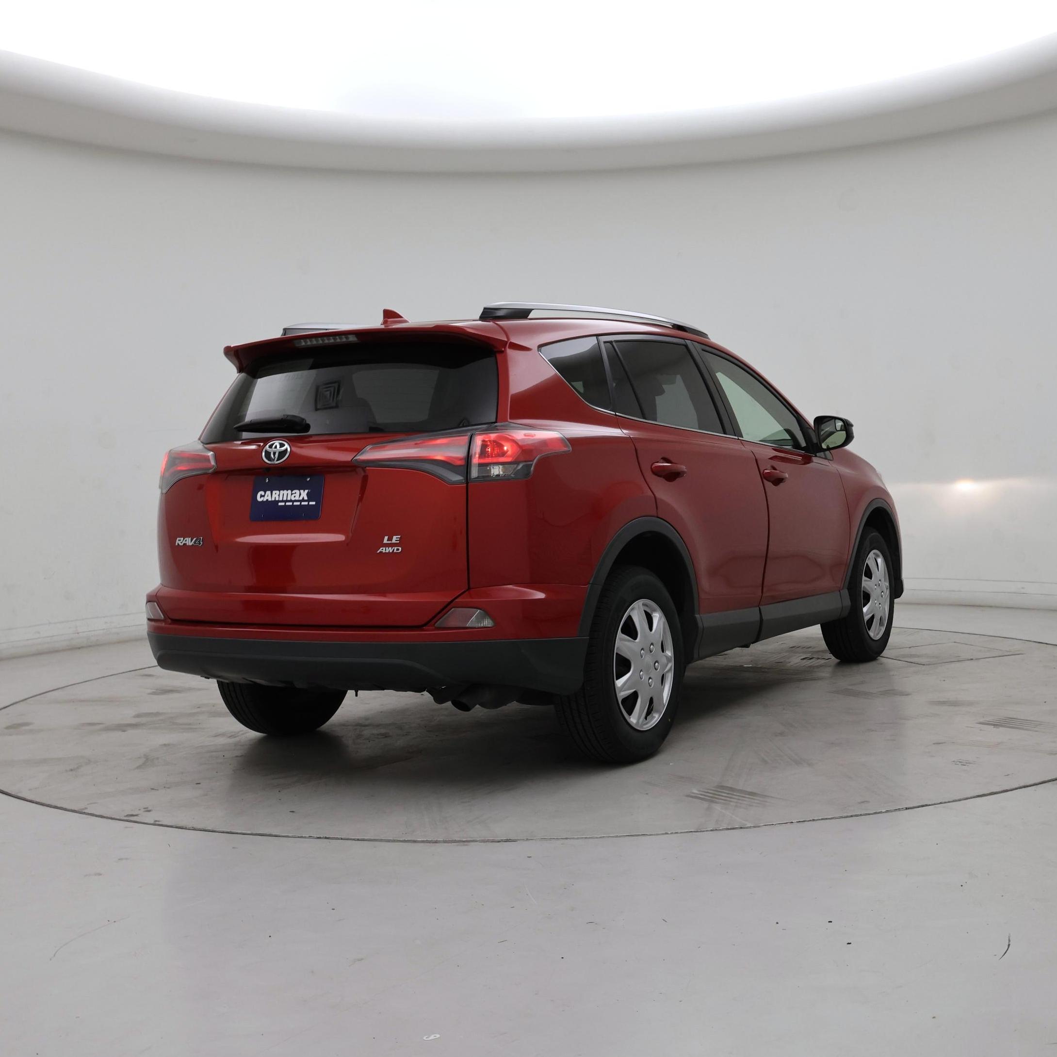 Thumbnail: 2017 Toyota RAV4 - 8