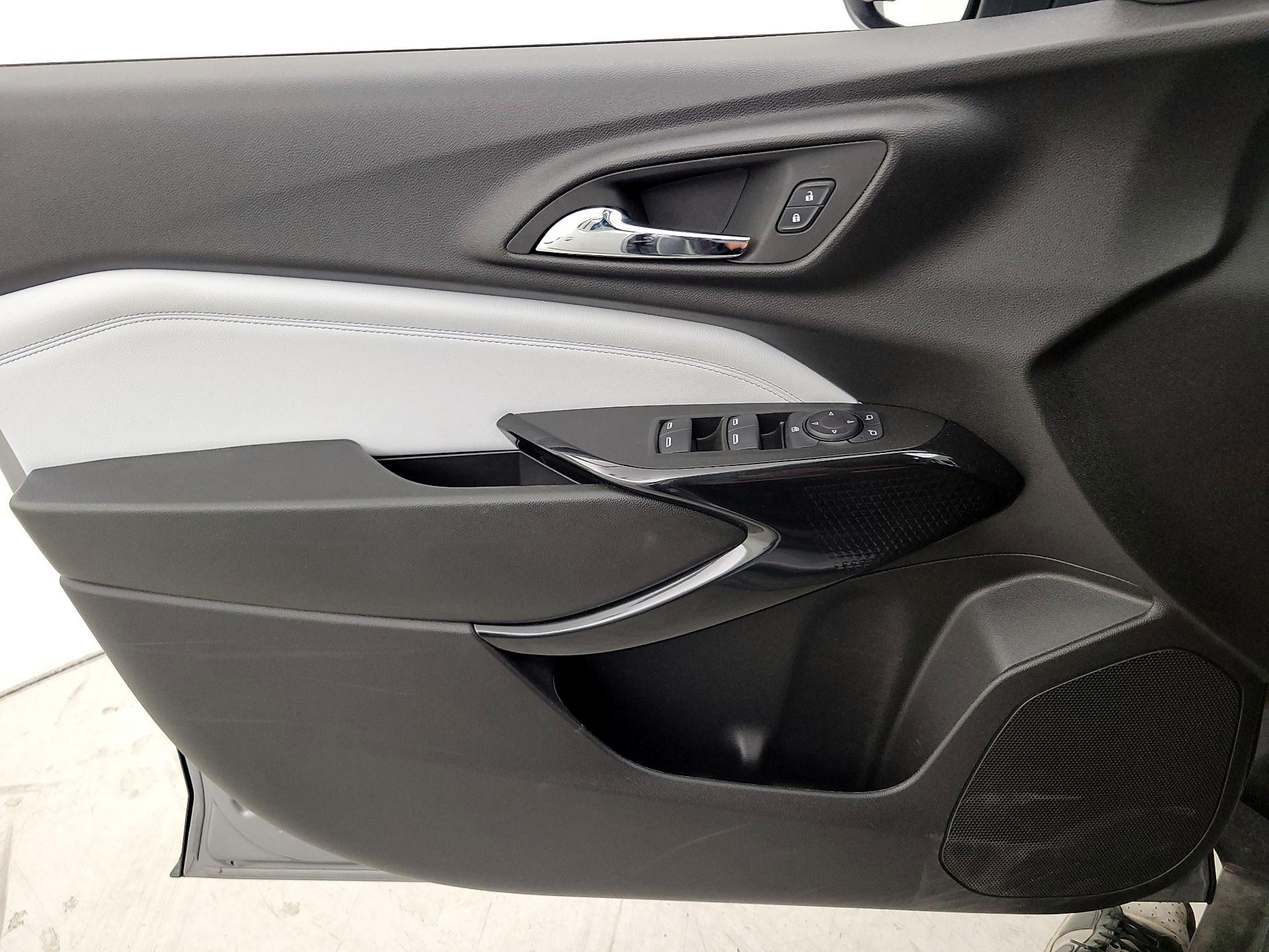 Thumbnail: 2025 Chevrolet Trax - 12
