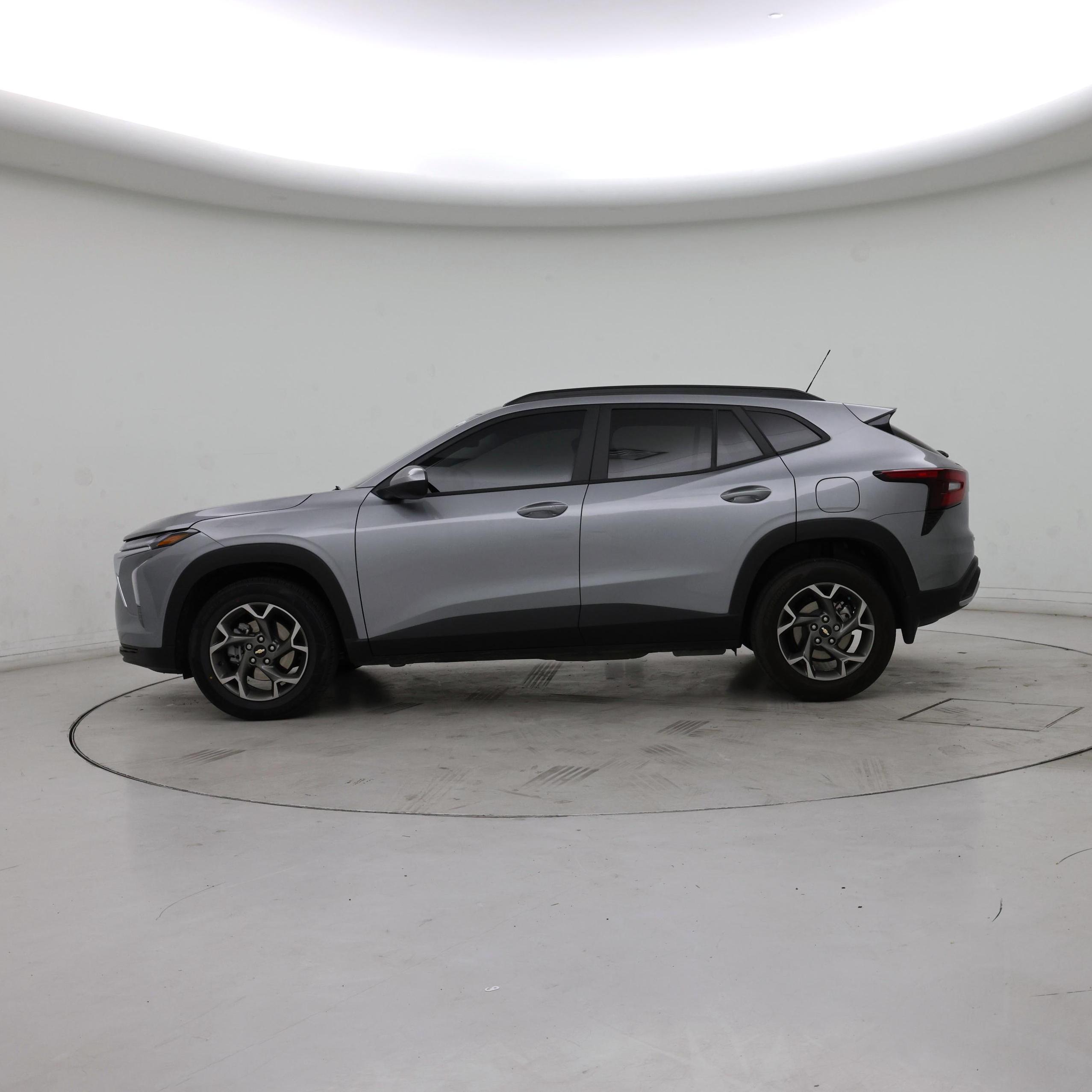 Thumbnail: 2025 Chevrolet Trax - 3
