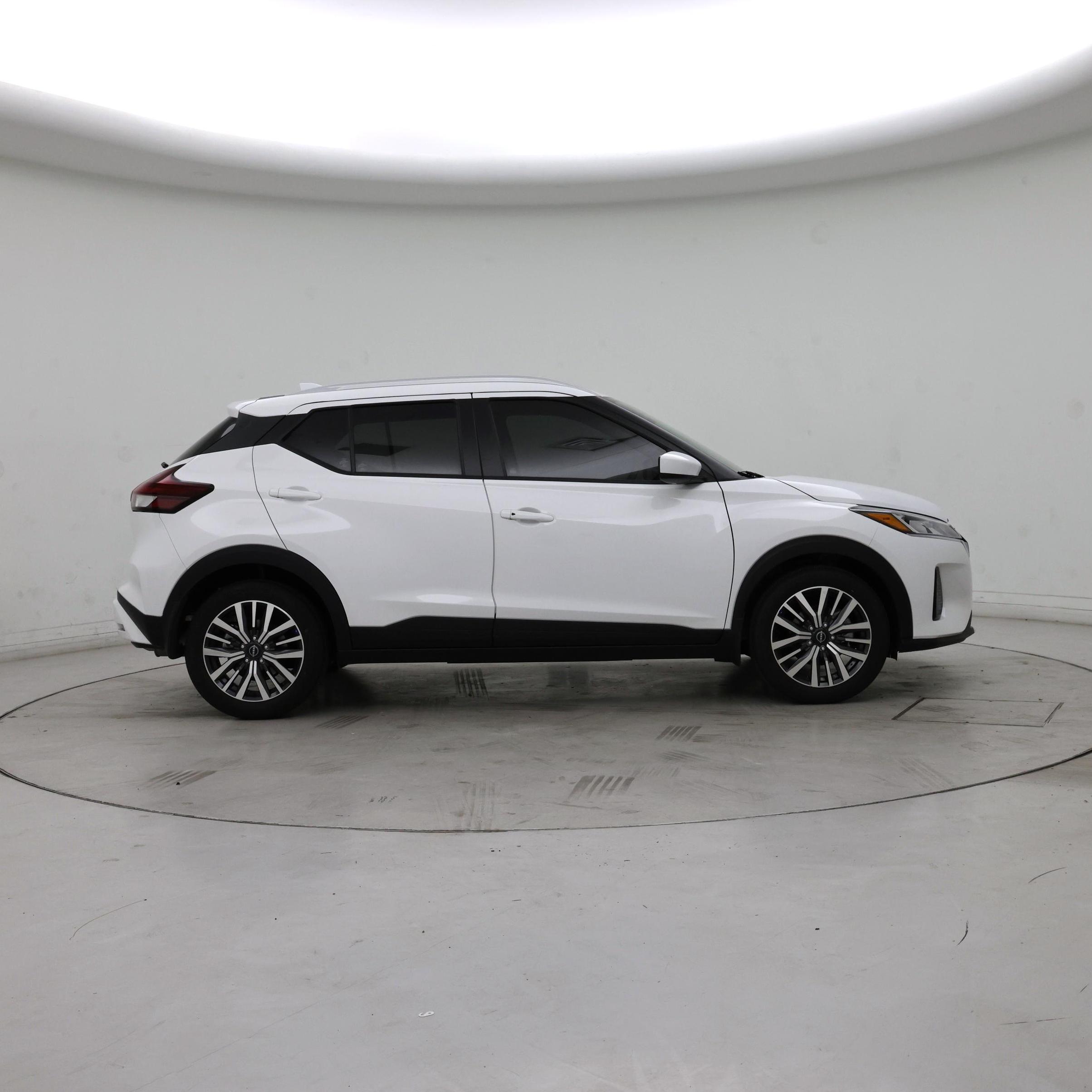 Thumbnail: 2023 Nissan Kicks - 7