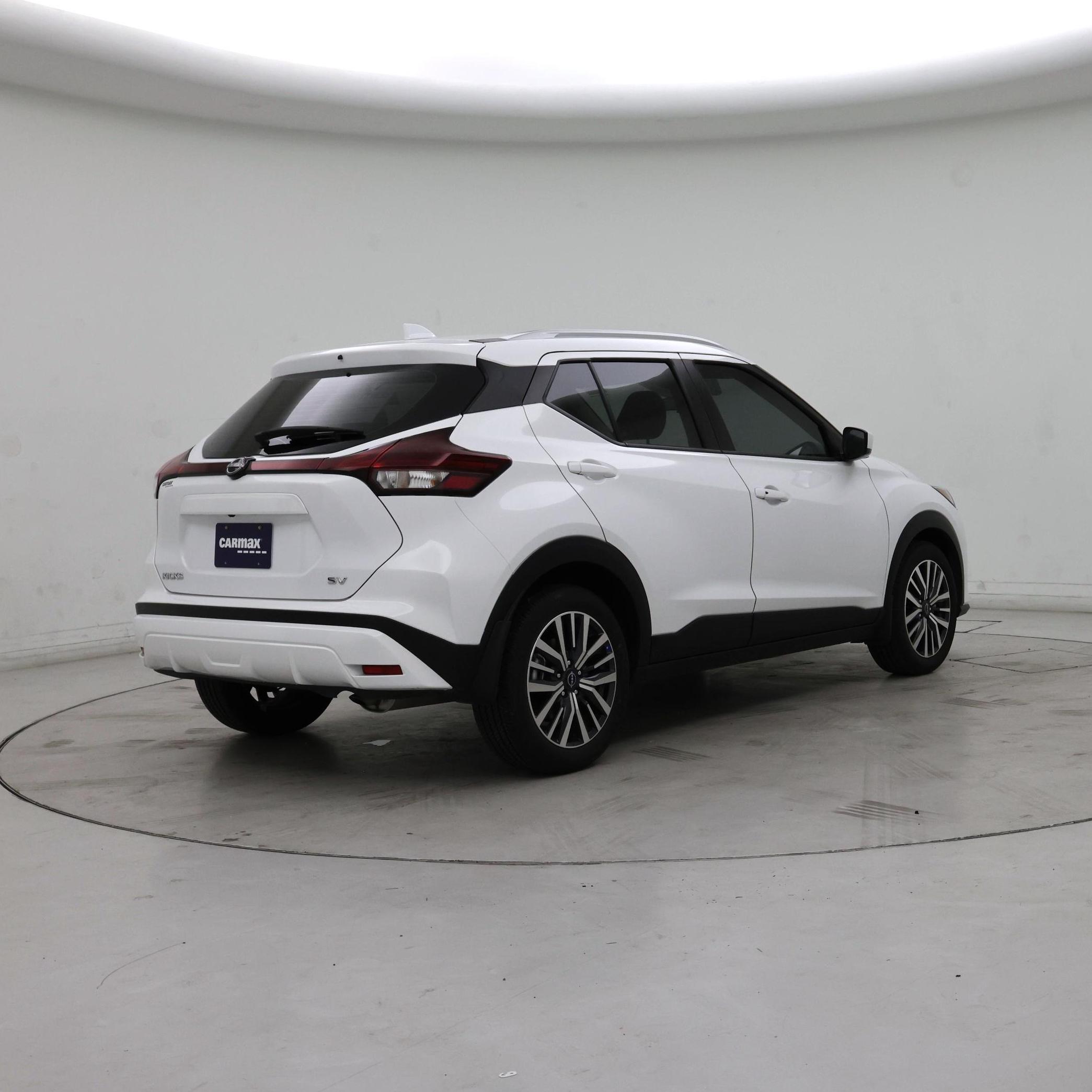 Thumbnail: 2023 Nissan Kicks - 8