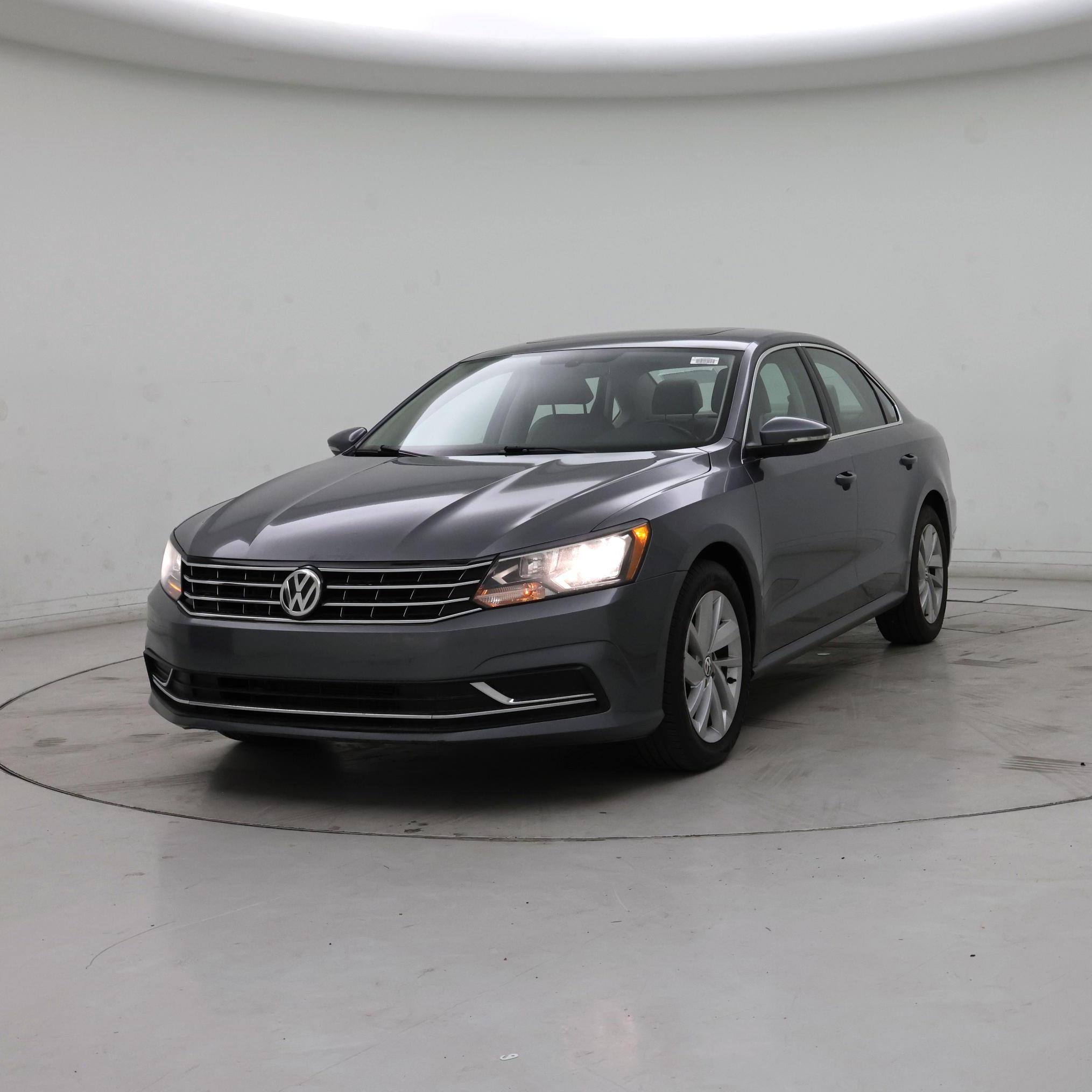 Thumbnail: 2018 Volkswagen Passat - 4