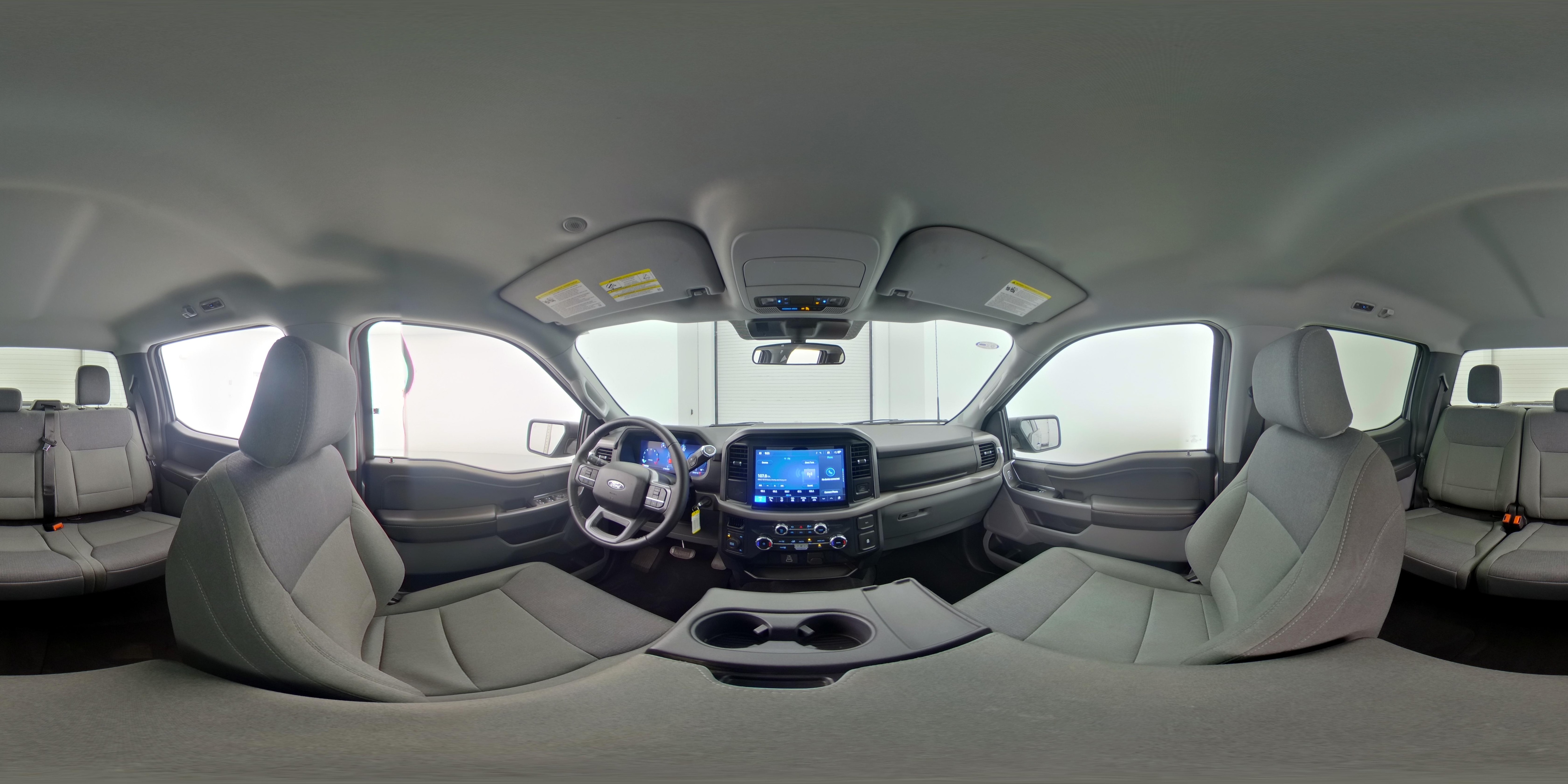 2025 Ford F-150 XLT - Photo 24
