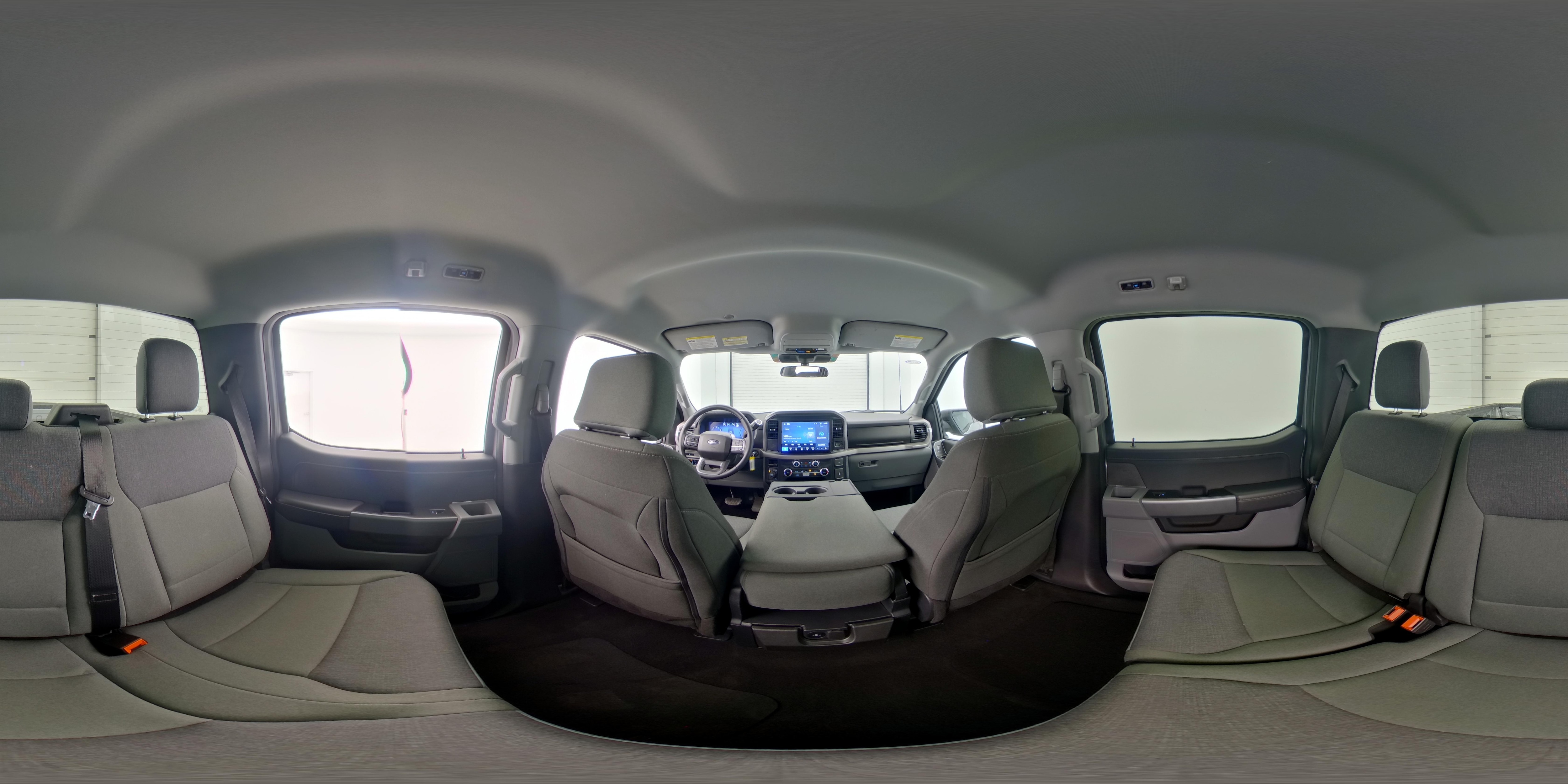 2025 Ford F-150 XLT - Photo 25