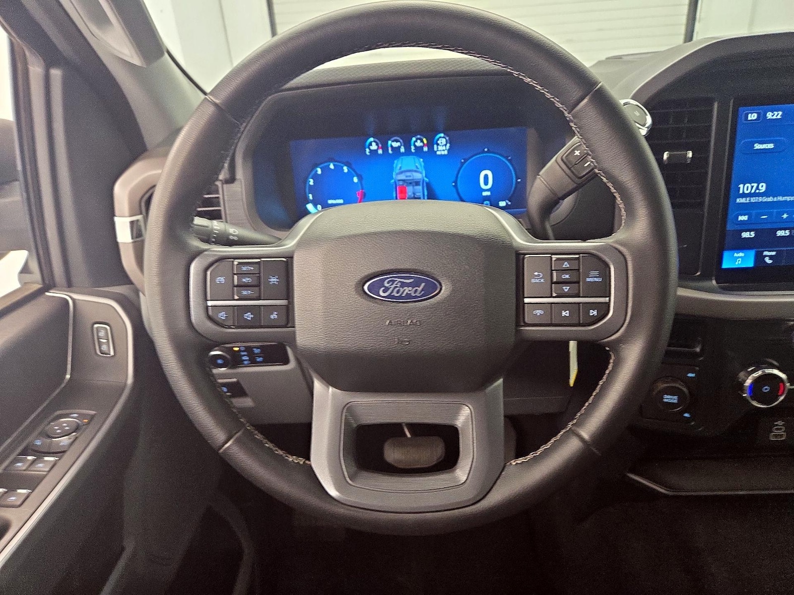2025 Ford F-150 XLT - Photo 11