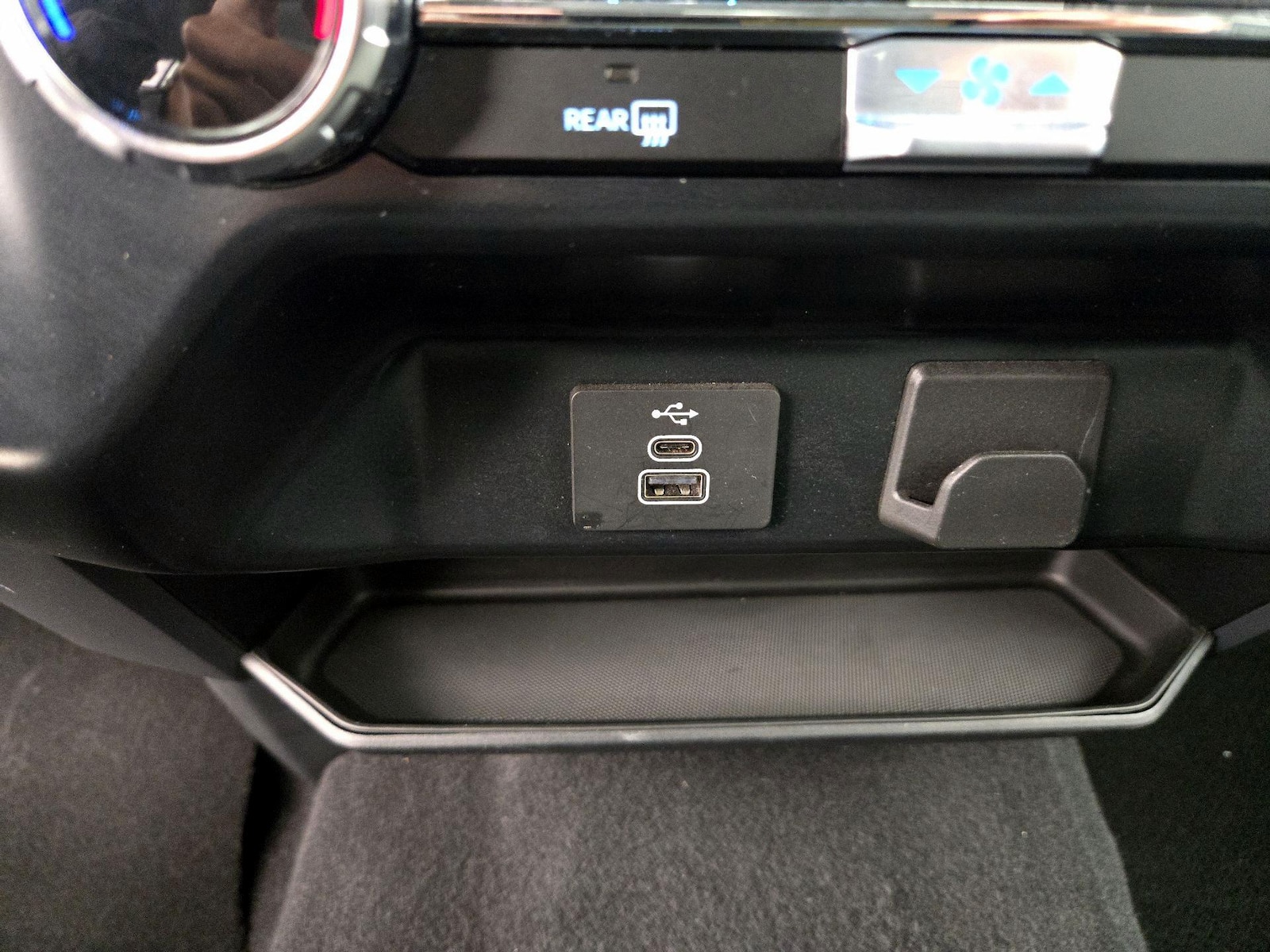 2025 Ford F-150 XLT - Photo 19
